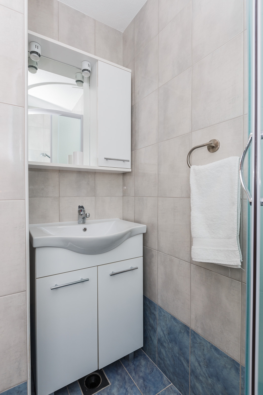 Two bedroom apartment with terrace Mastrinka, Čiovo  A-c
