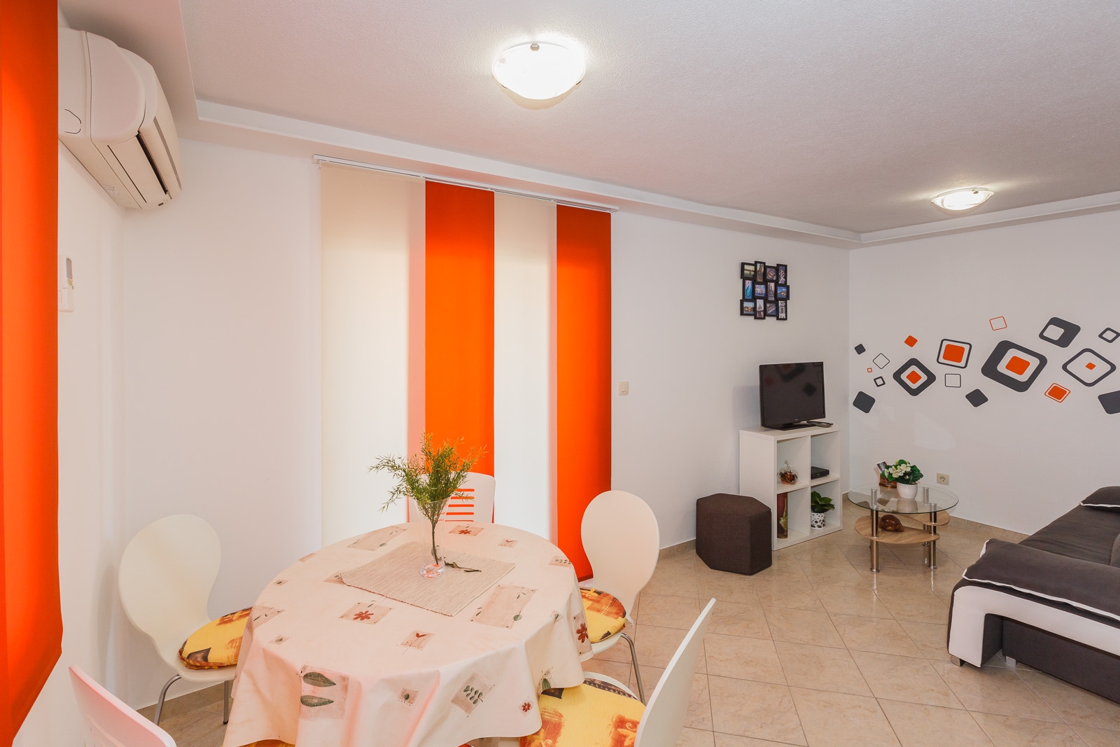 Two bedroom apartment with terrace Mastrinka, Čiovo  A-c