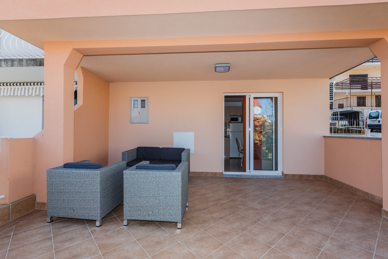 Two bedroom apartment with terrace Mastrinka, Čiovo  A-c