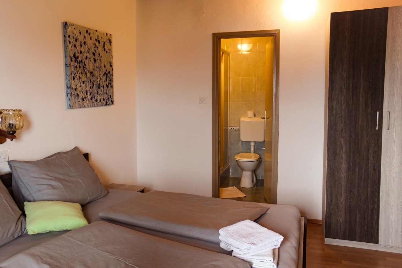 Two bedroom apartment with balcony and sea view Lopar, Rab  A-a