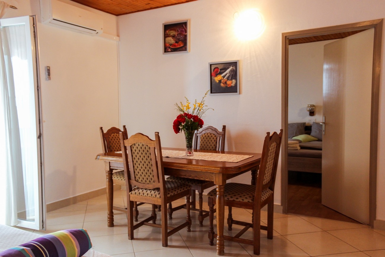 Two bedroom apartment with balcony and sea view Lopar, Rab  A-a