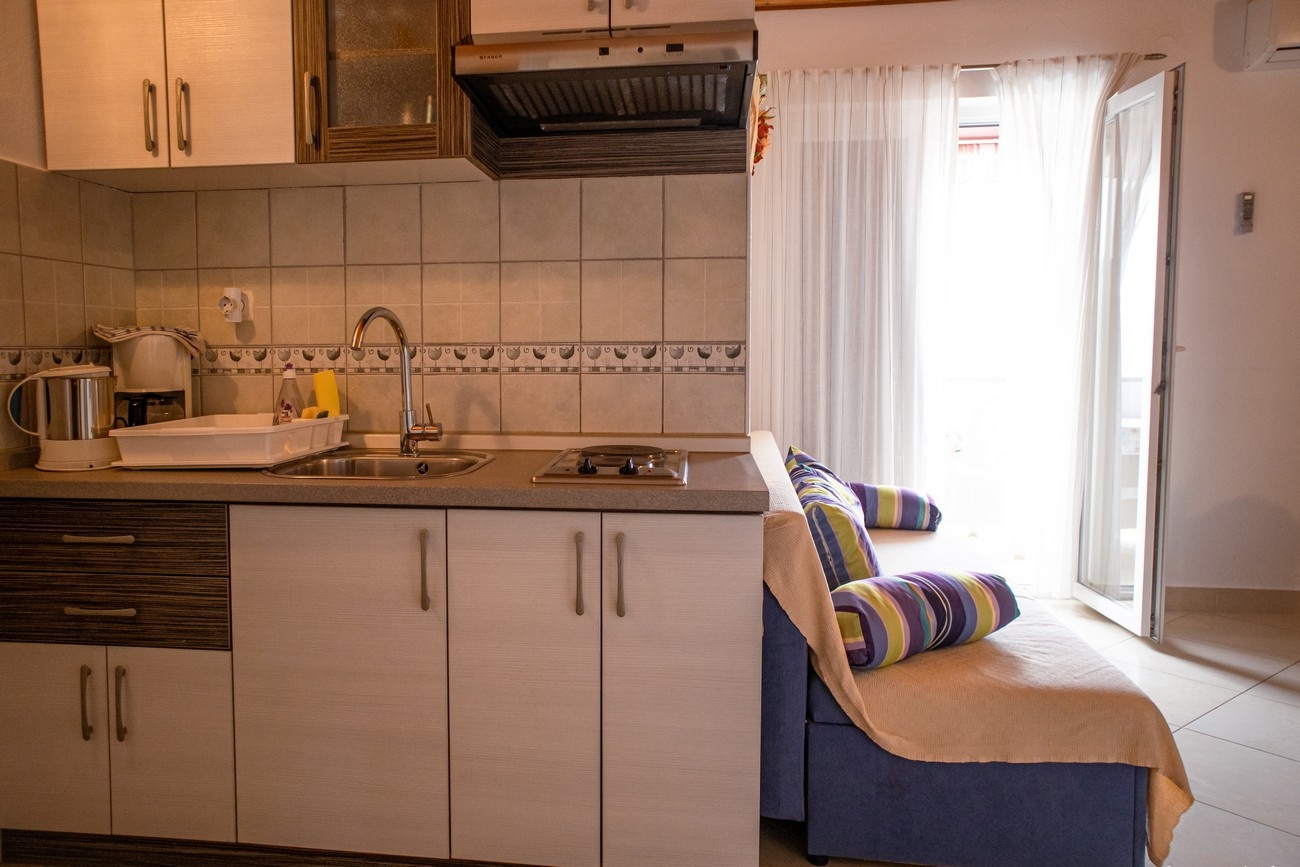 Two bedroom apartment with balcony and sea view Lopar, Rab  A-a