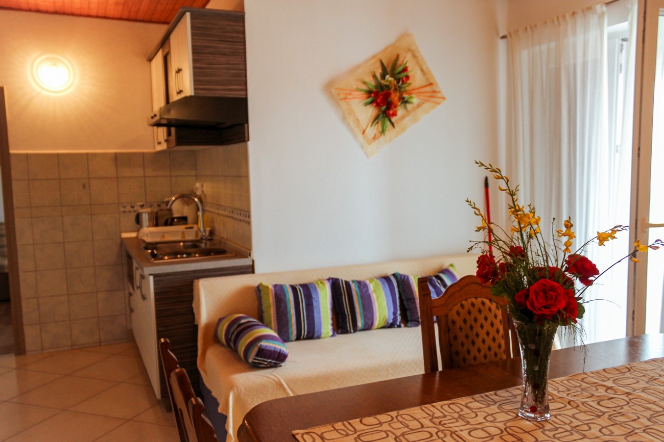 Two bedroom apartment with balcony and sea view Lopar, Rab  A-a