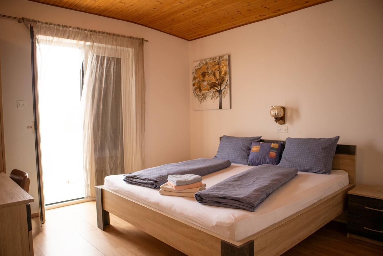 Two bedroom apartment with balcony Lopar, Rab  A-b