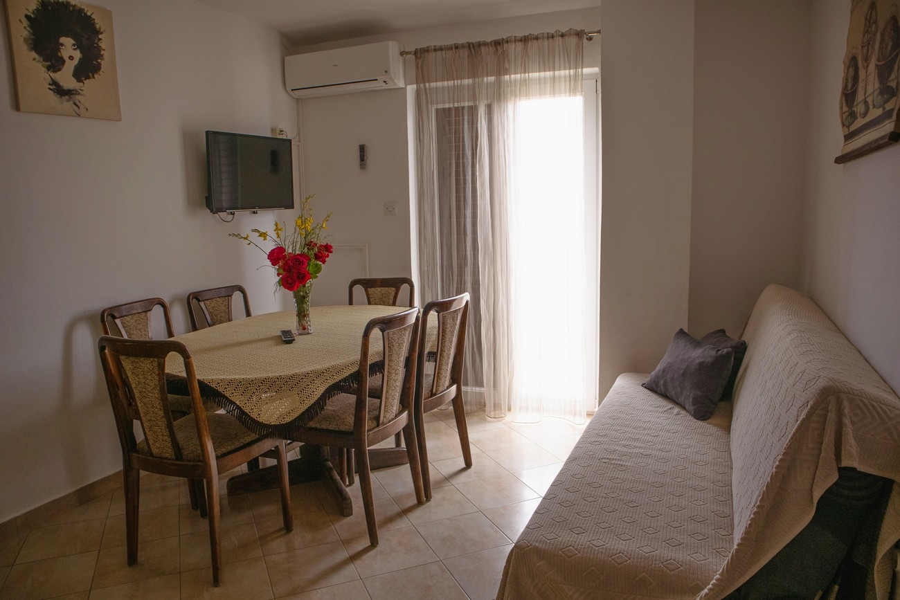 Two bedroom apartment with balcony Lopar, Rab  A-b