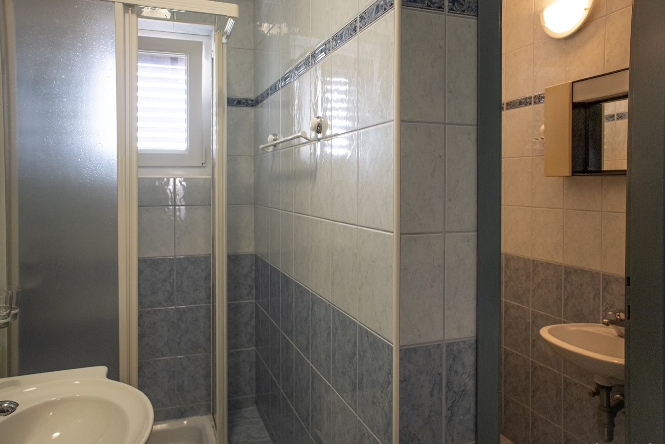 Two bedroom apartment with balcony and sea view Lopar, Rab  A-c
