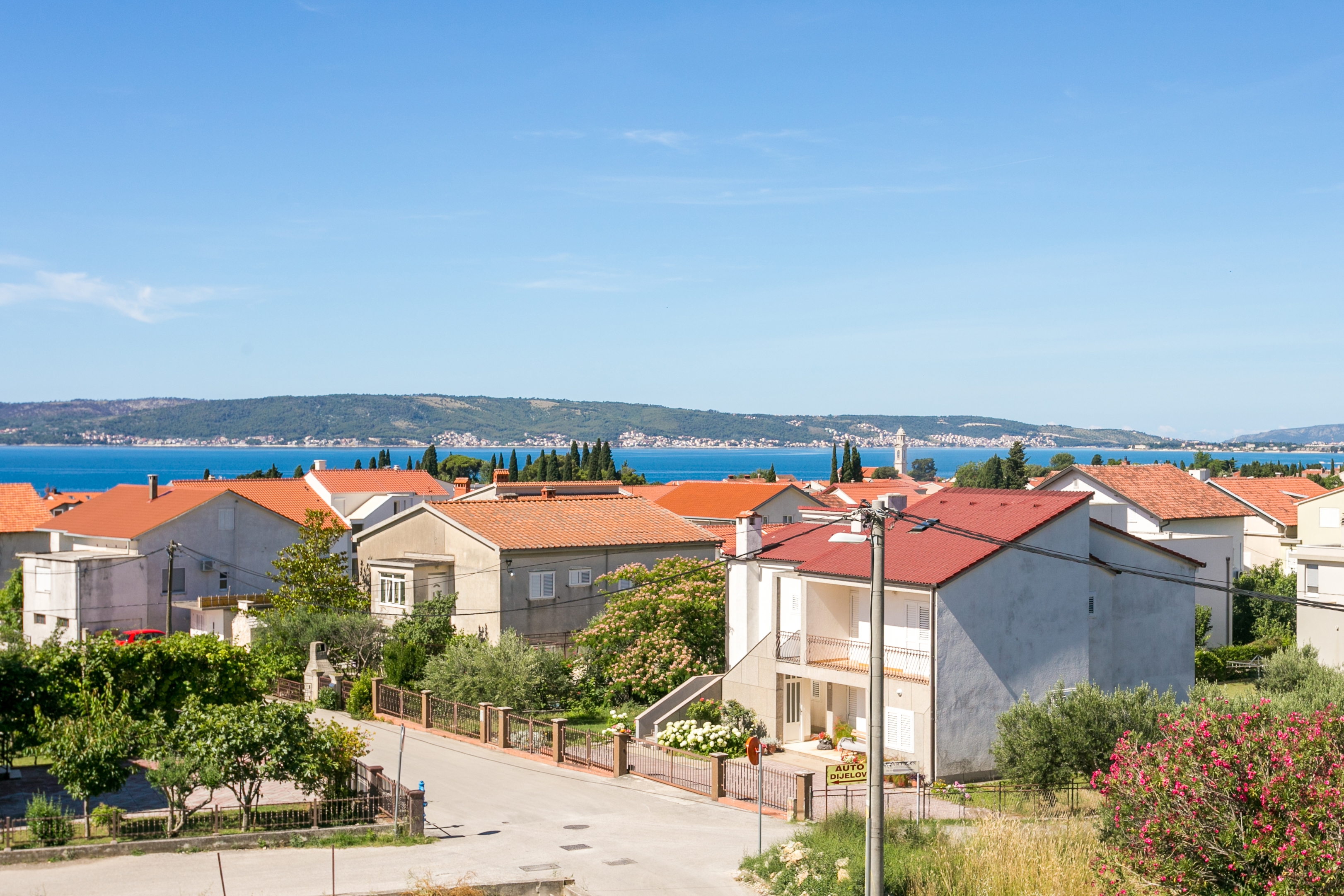 Two bedroom apartment with terrace and sea view Kaštel Lukšić, Kaštela  A-a