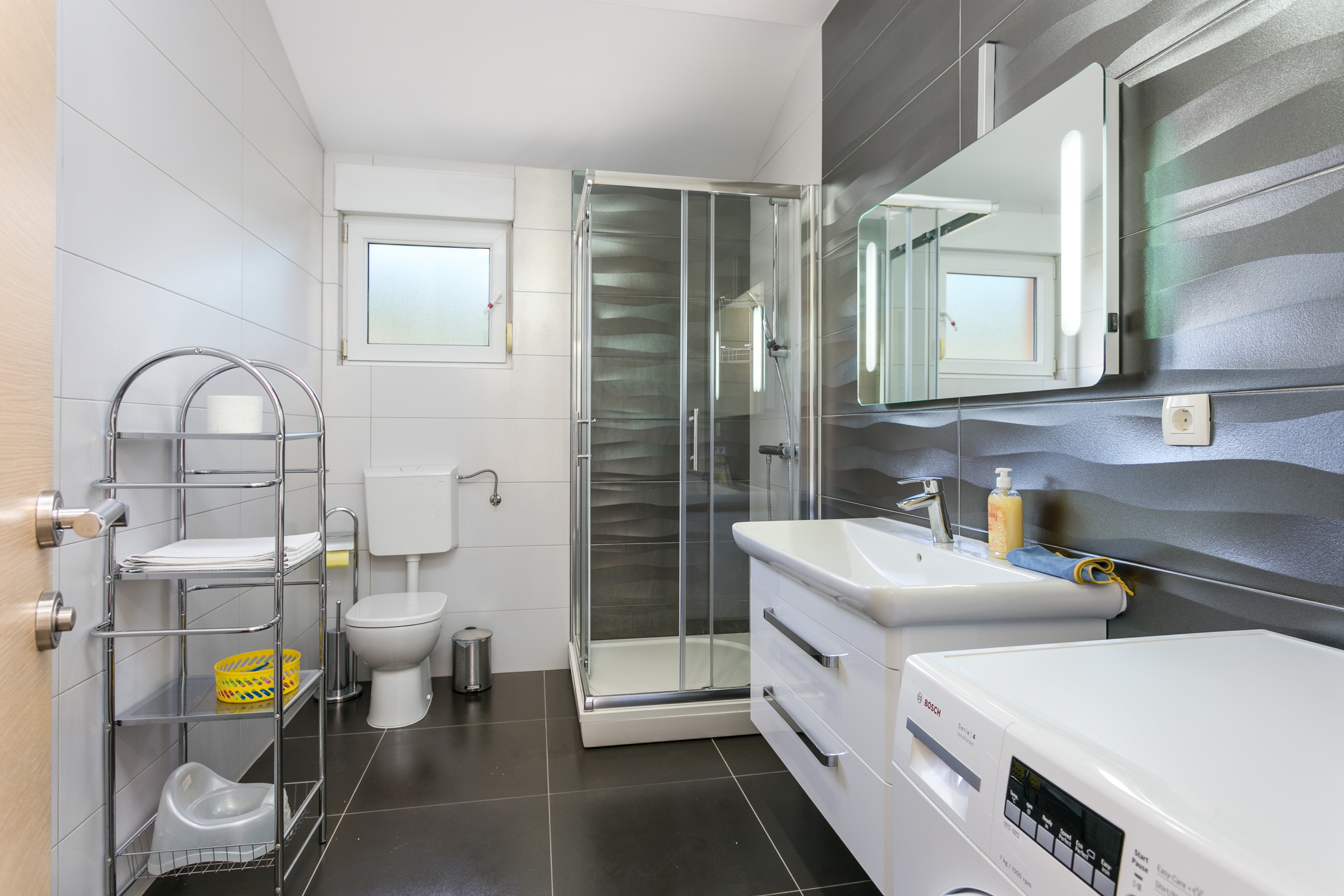 Two bedroom apartment with terrace and sea view Kaštel Lukšić, Kaštela  A-b