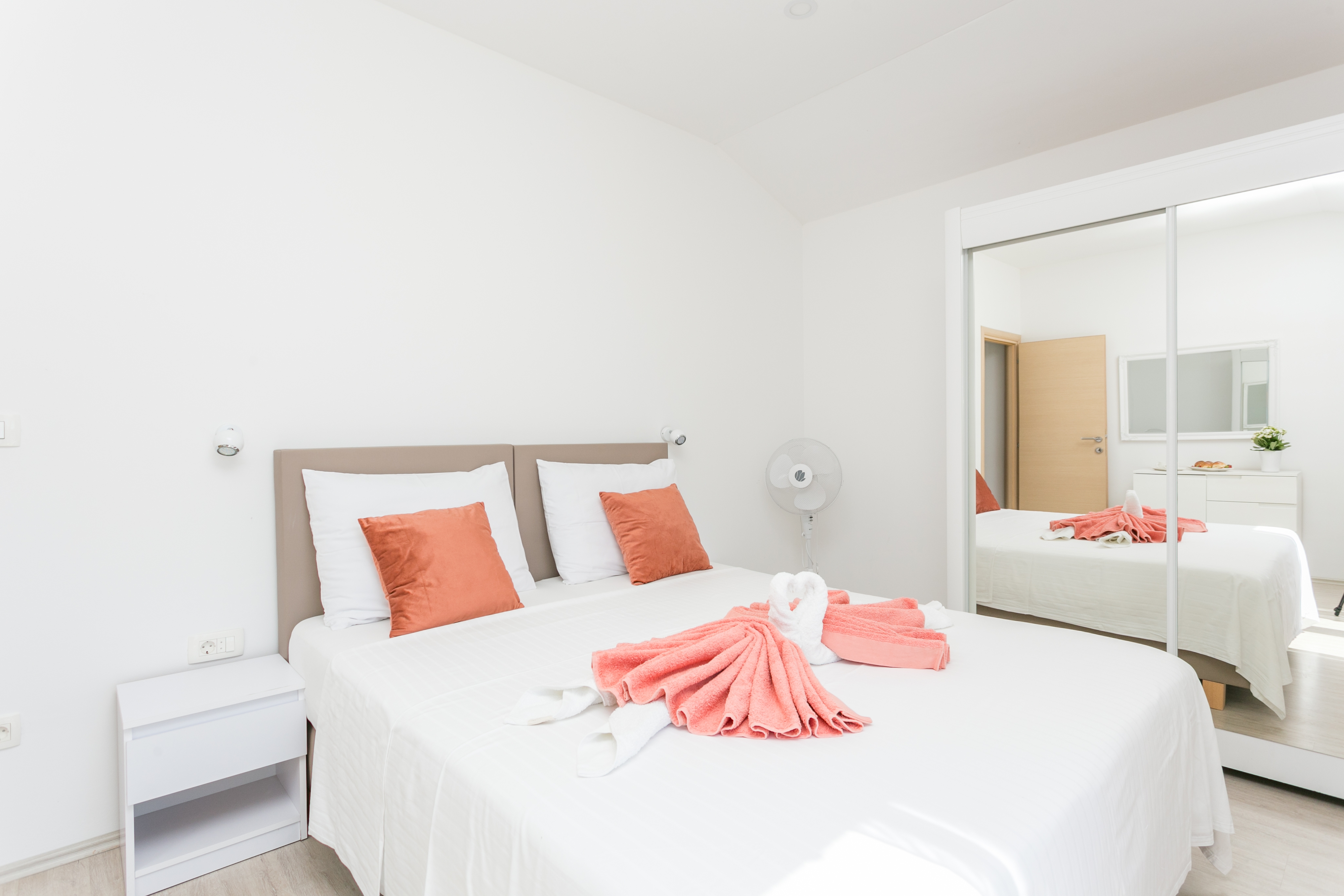 Two bedroom apartment with terrace and sea view Kaštel Lukšić, Kaštela  A-b