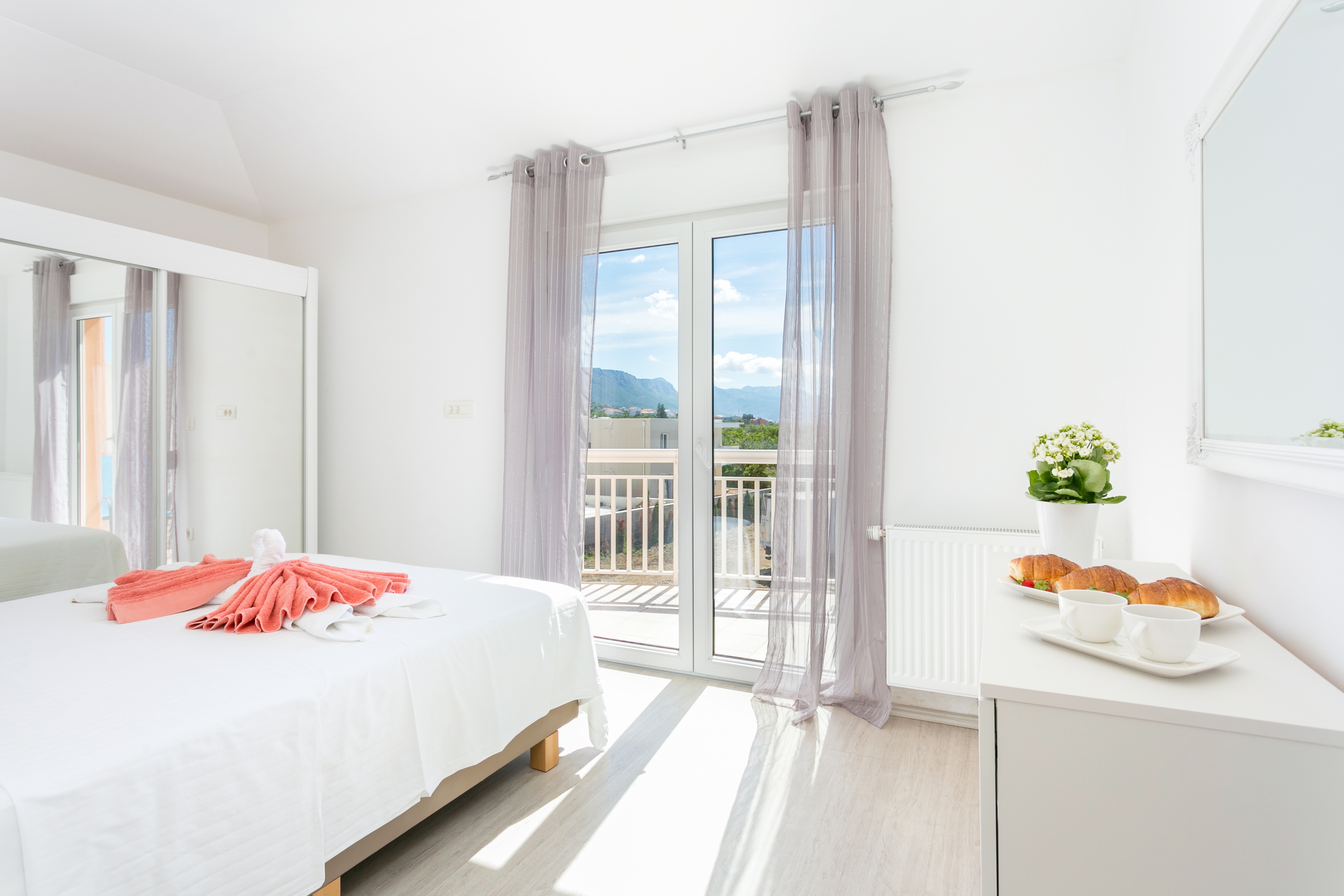 Two bedroom apartment with terrace and sea view Kaštel Lukšić, Kaštela  A-b