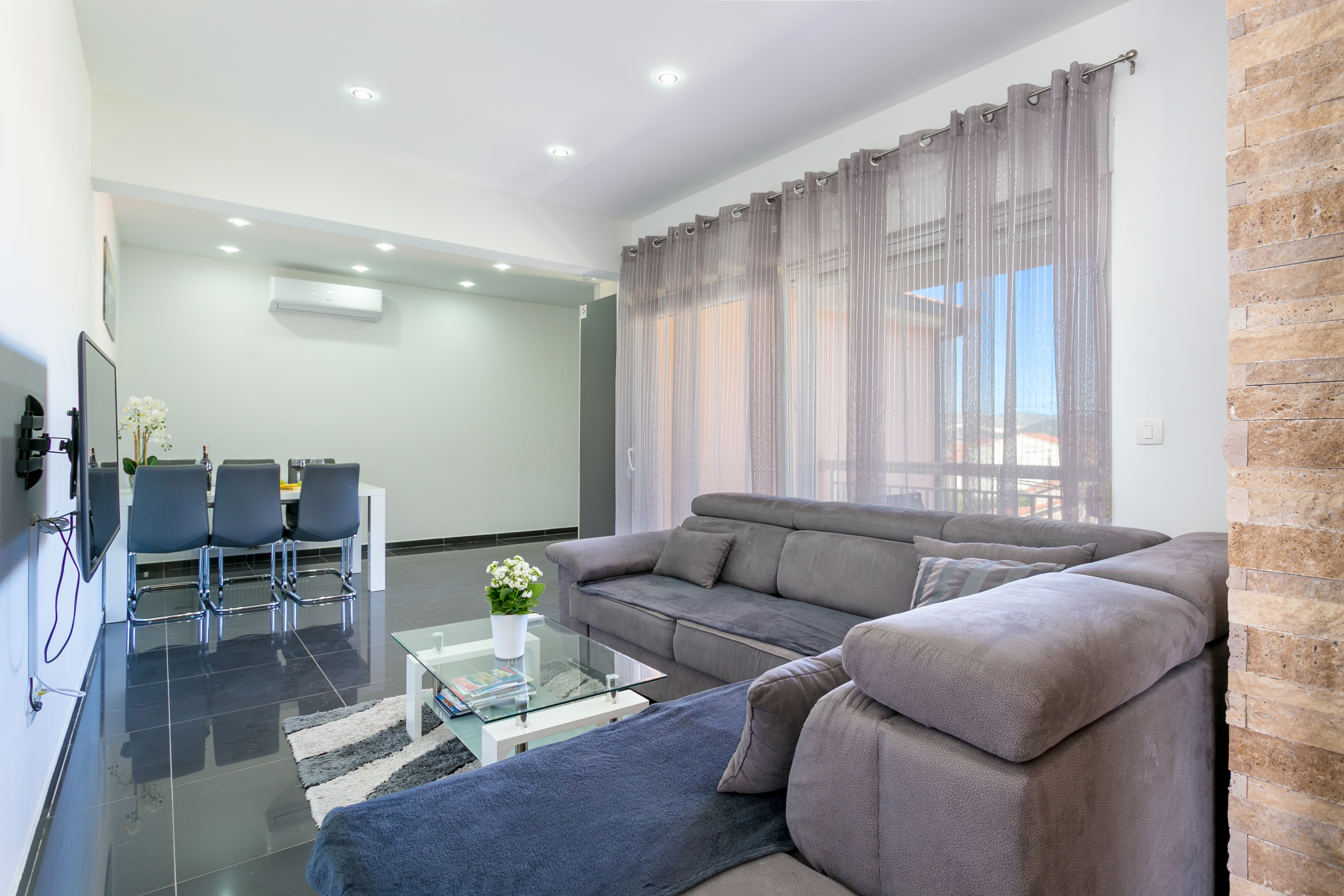 Two bedroom apartment with terrace and sea view Kaštel Lukšić, Kaštela (A-22983-b) Two bedroom apartment with terrace and sea view Kaštel Lukšić, Kaštela (A-22983-b)