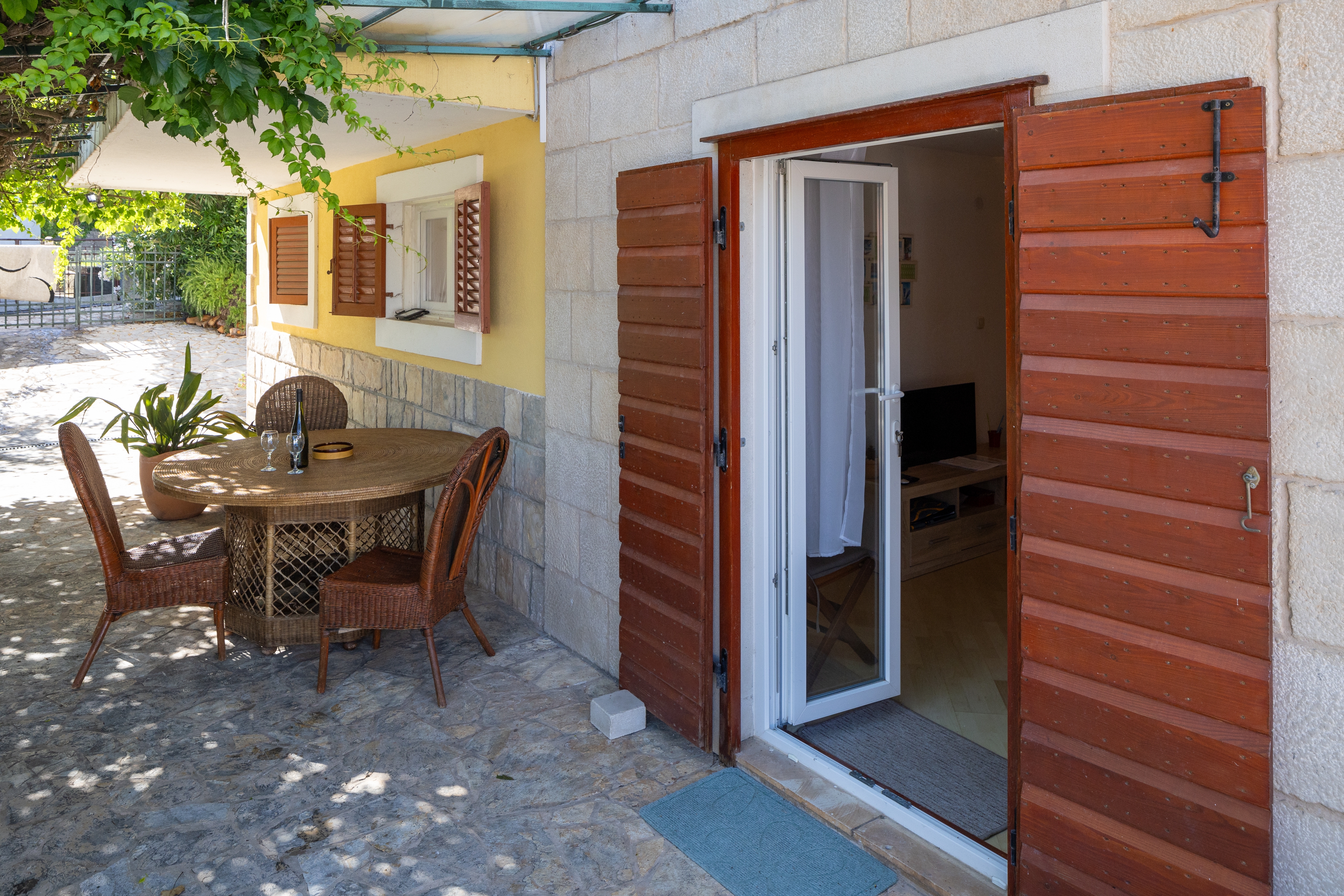 One bedroom apartment with terrace Stari Grad, Hvar  A-a