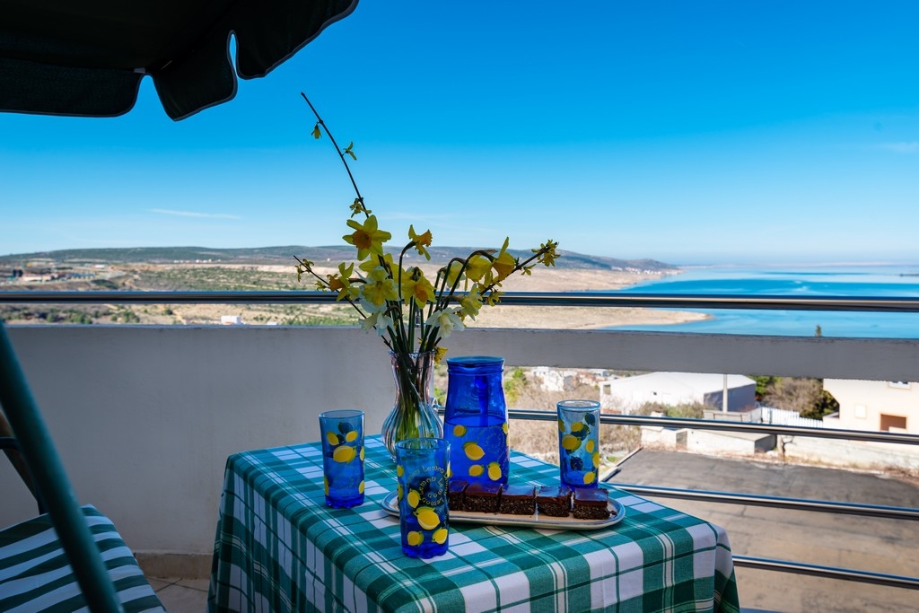 Three bedroom apartment with terrace and sea view Rovanjska, Paklenica  A-a