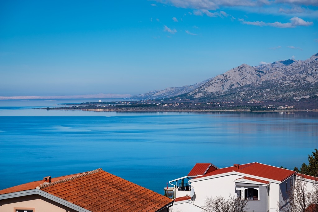Three bedroom apartment with terrace and sea view Rovanjska, Paklenica  A-a