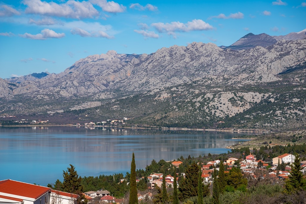 Three bedroom apartment with terrace and sea view Rovanjska, Paklenica  A-a