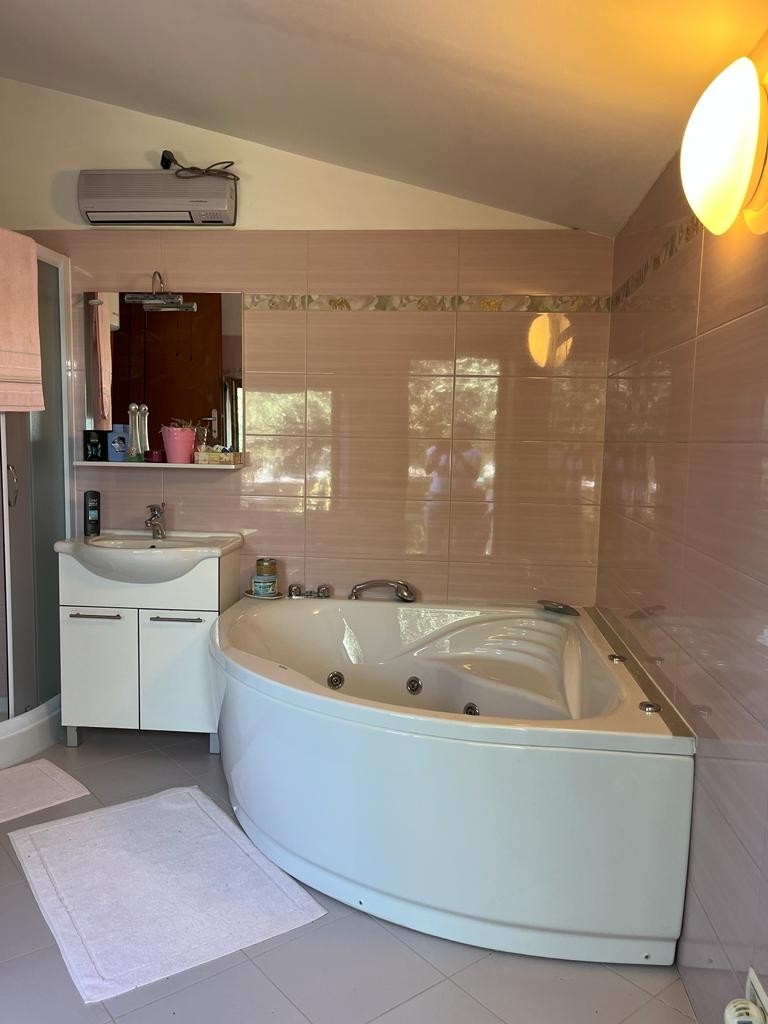Two bedroom apartment with terrace Štinjan, Pula  A-a