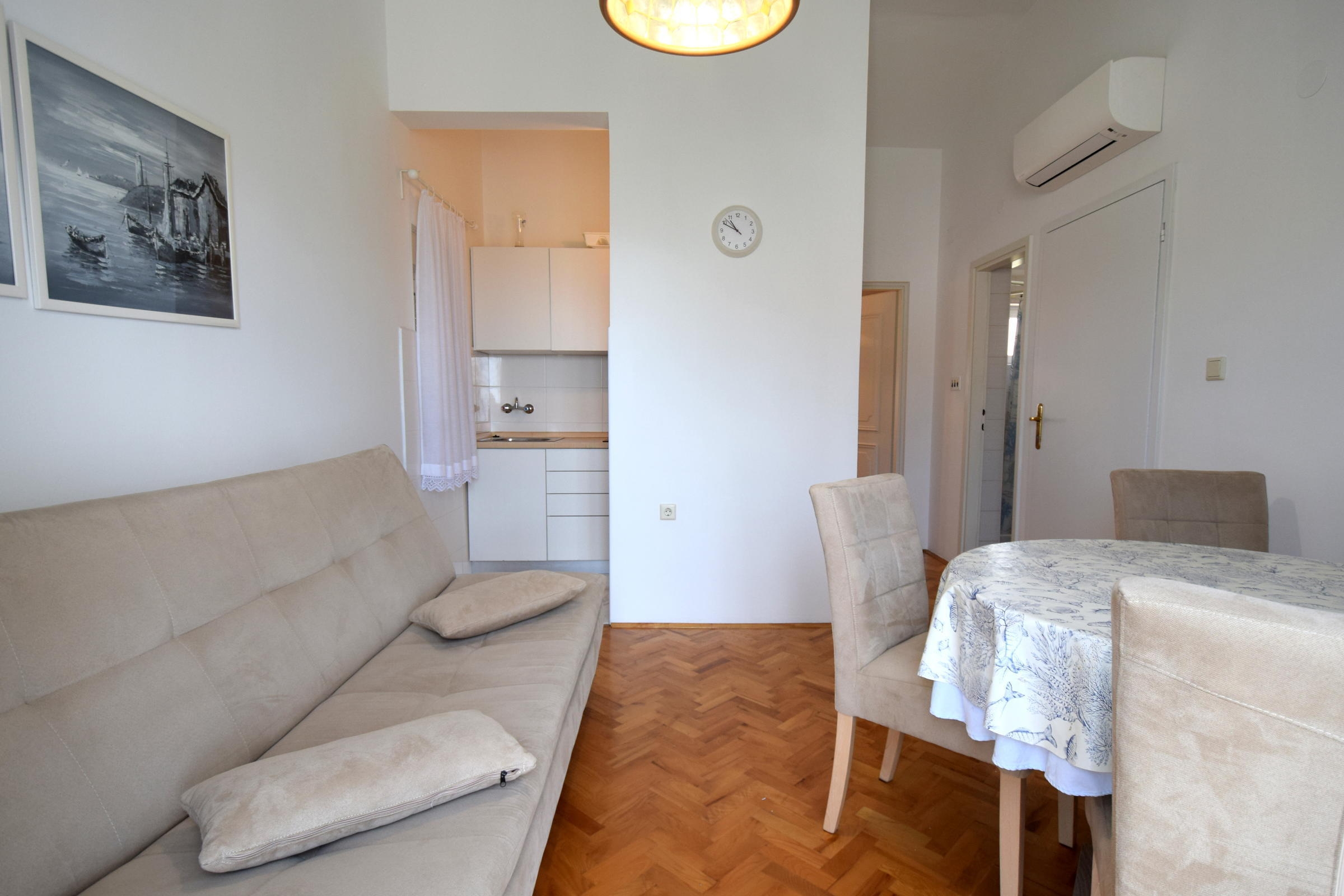 One bedroom apartment with balcony Malinska, Krk  A-b
