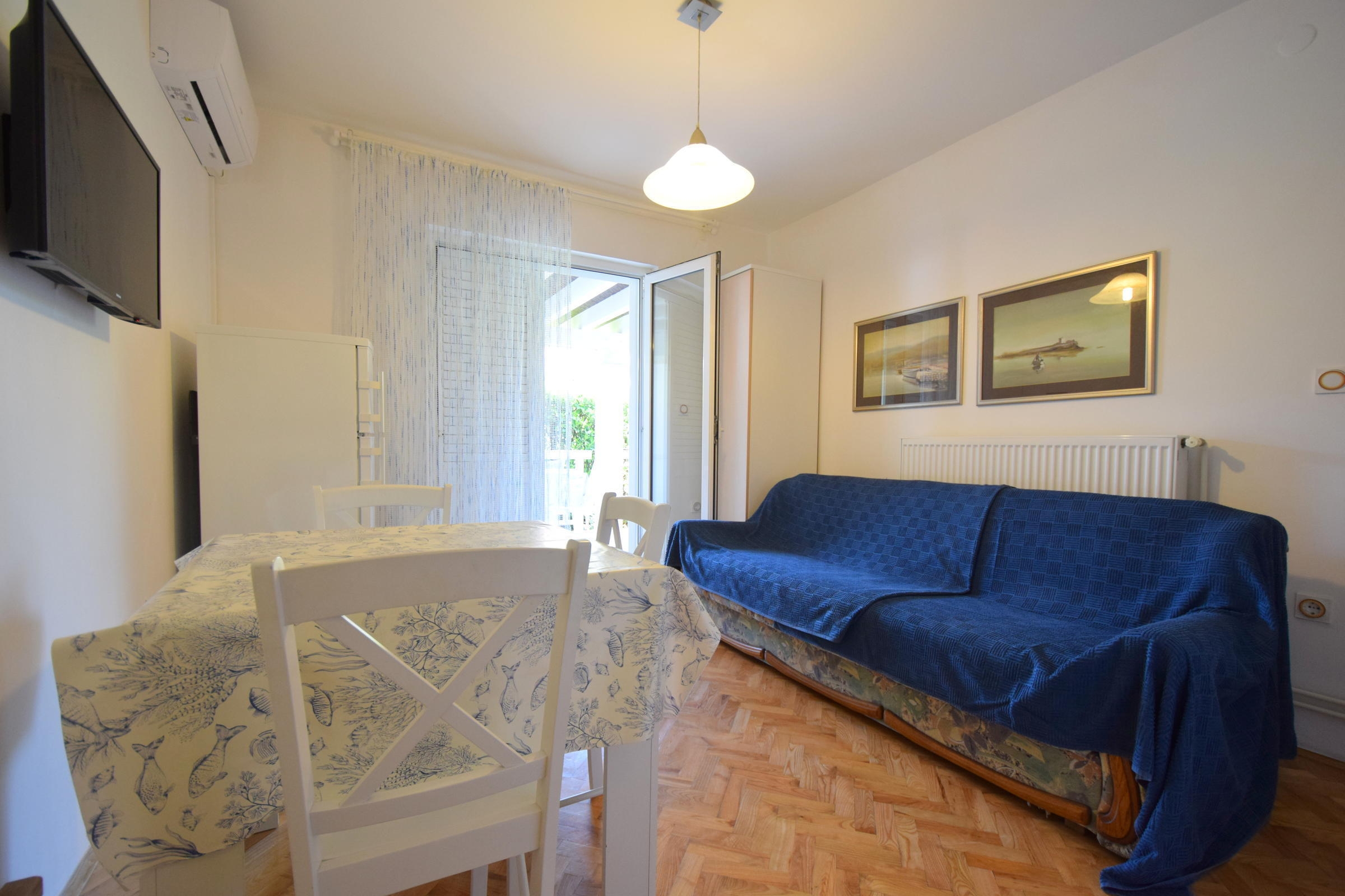 One bedroom apartment with terrace Malinska, Krk  A-d