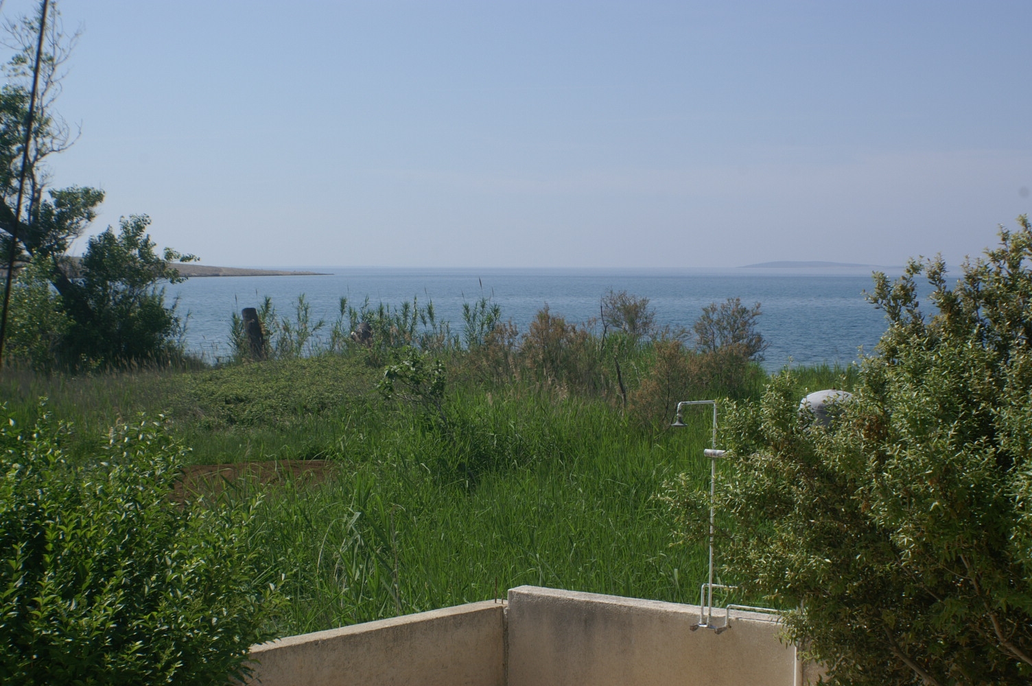 Two bedroom apartment with terrace and sea view Povljana, Pag  A-b