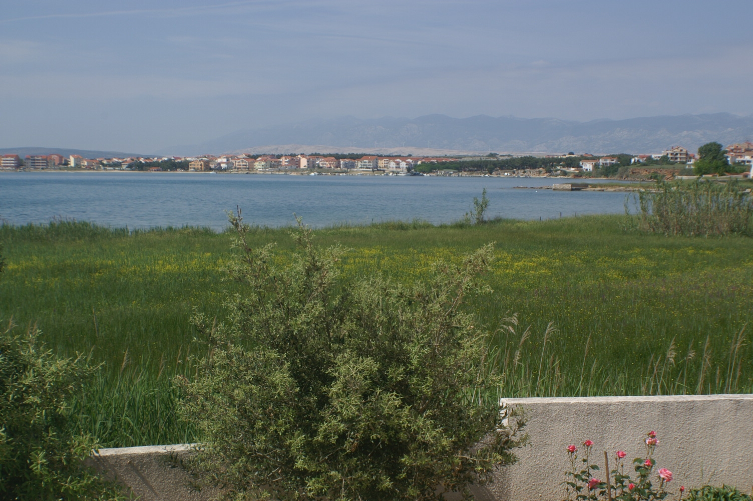 Two bedroom apartment with terrace and sea view Povljana, Pag  A-b