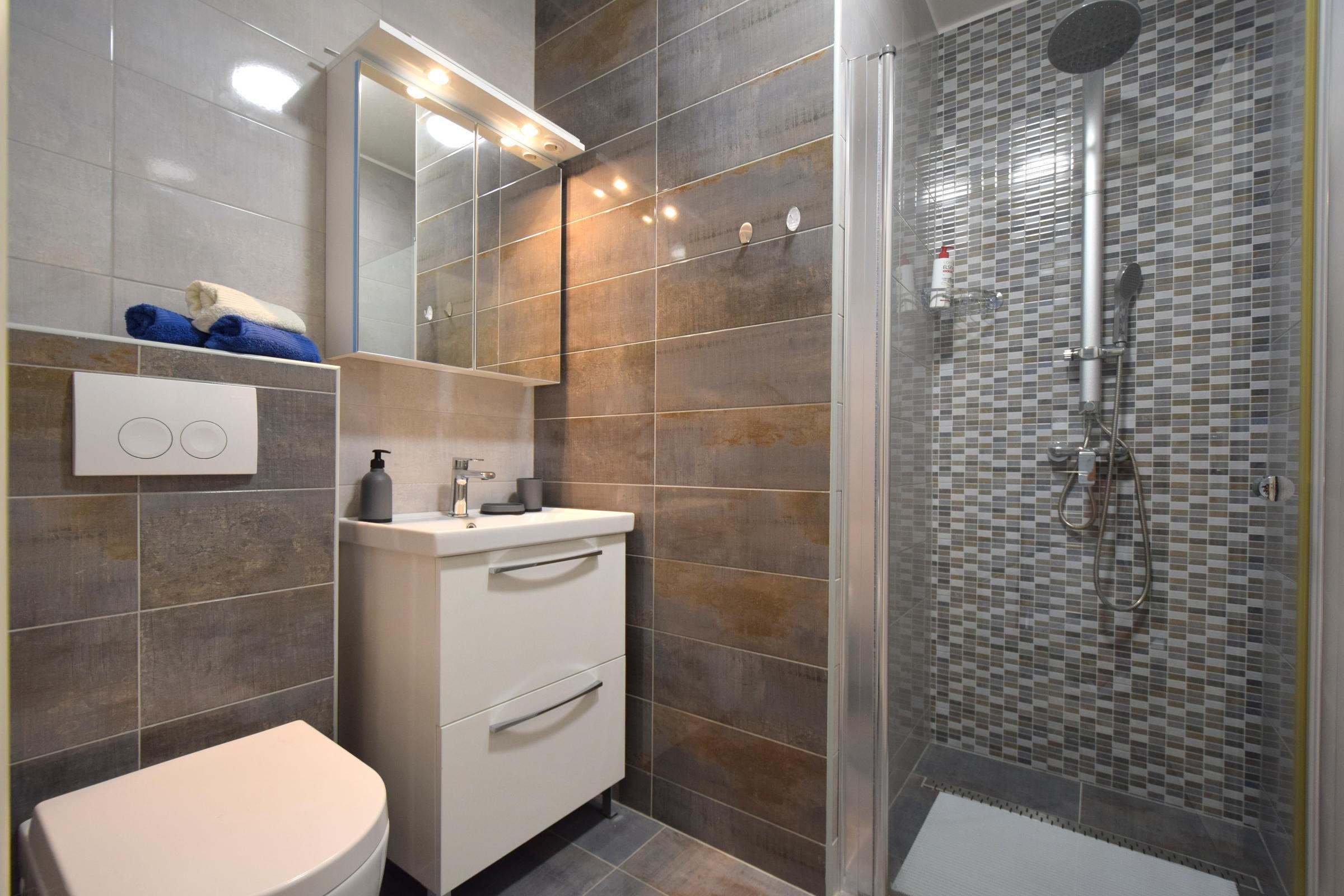 Three bedroom house with terrace Barušići, Krk  K