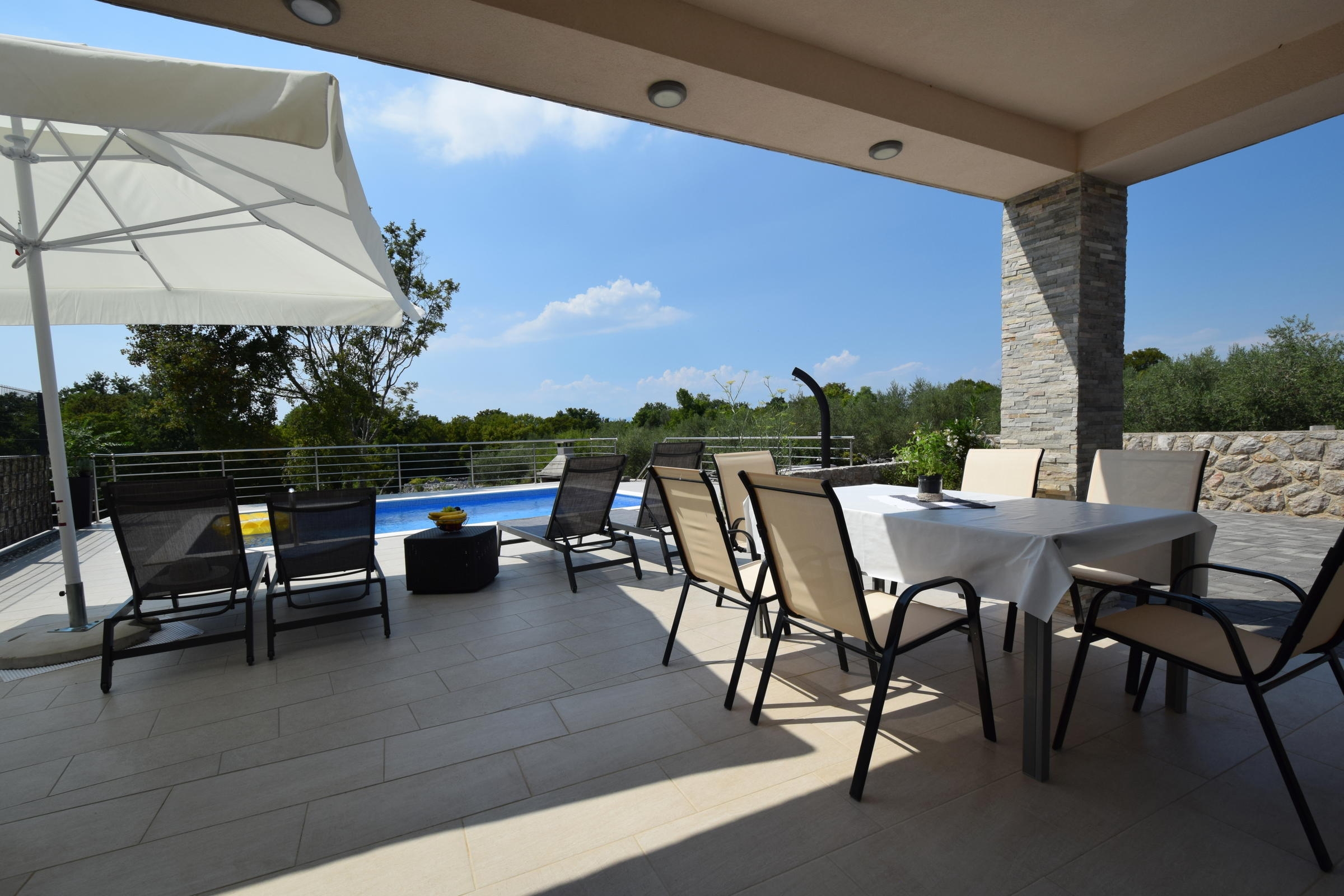 Three bedroom house with terrace Barušići, Krk  K