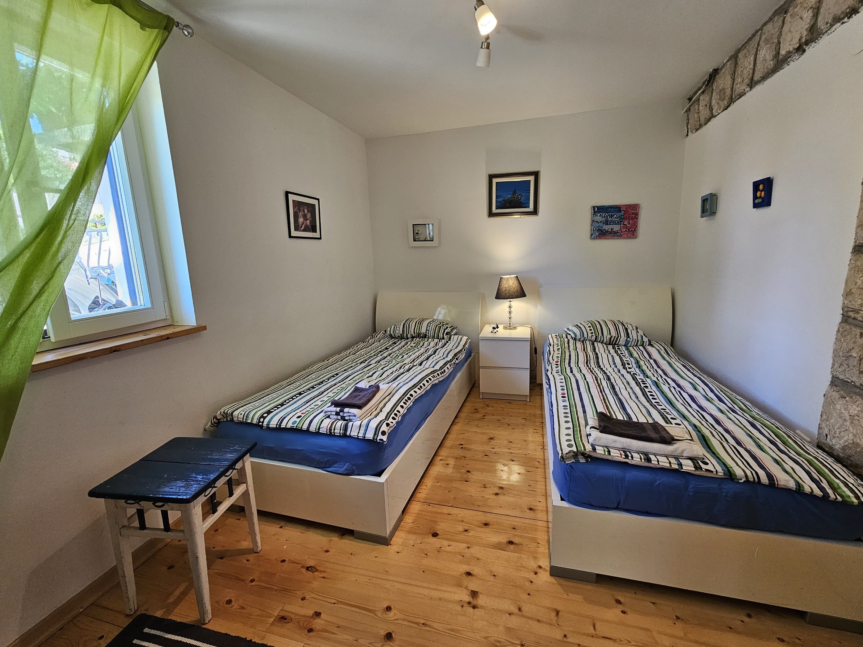 Two bedroom apartment with terrace and sea view Njivice, Krk  A-a