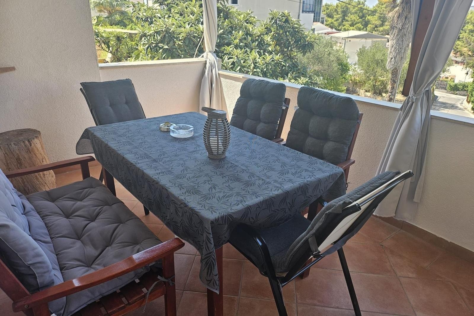 Two bedroom apartment with terrace and sea view Okrug Gornji, Čiovo (A-23007-c)