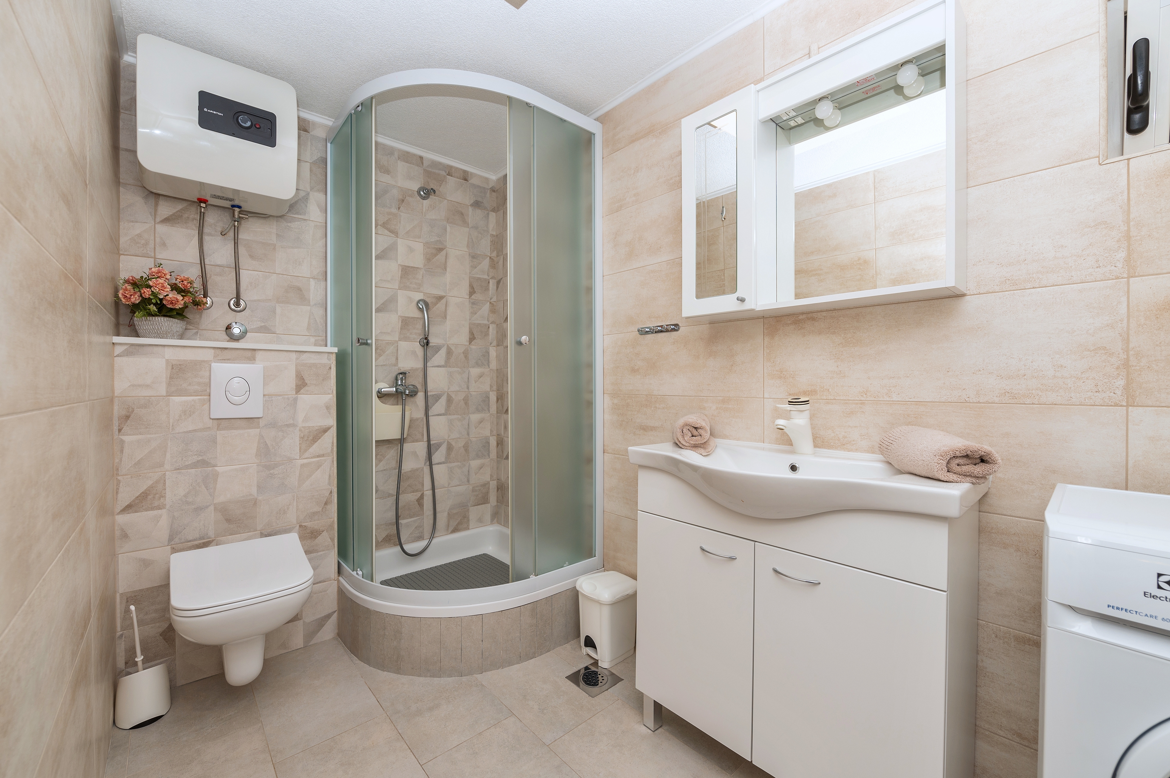 One bedroom apartment with terrace and sea view Makarska  A-b