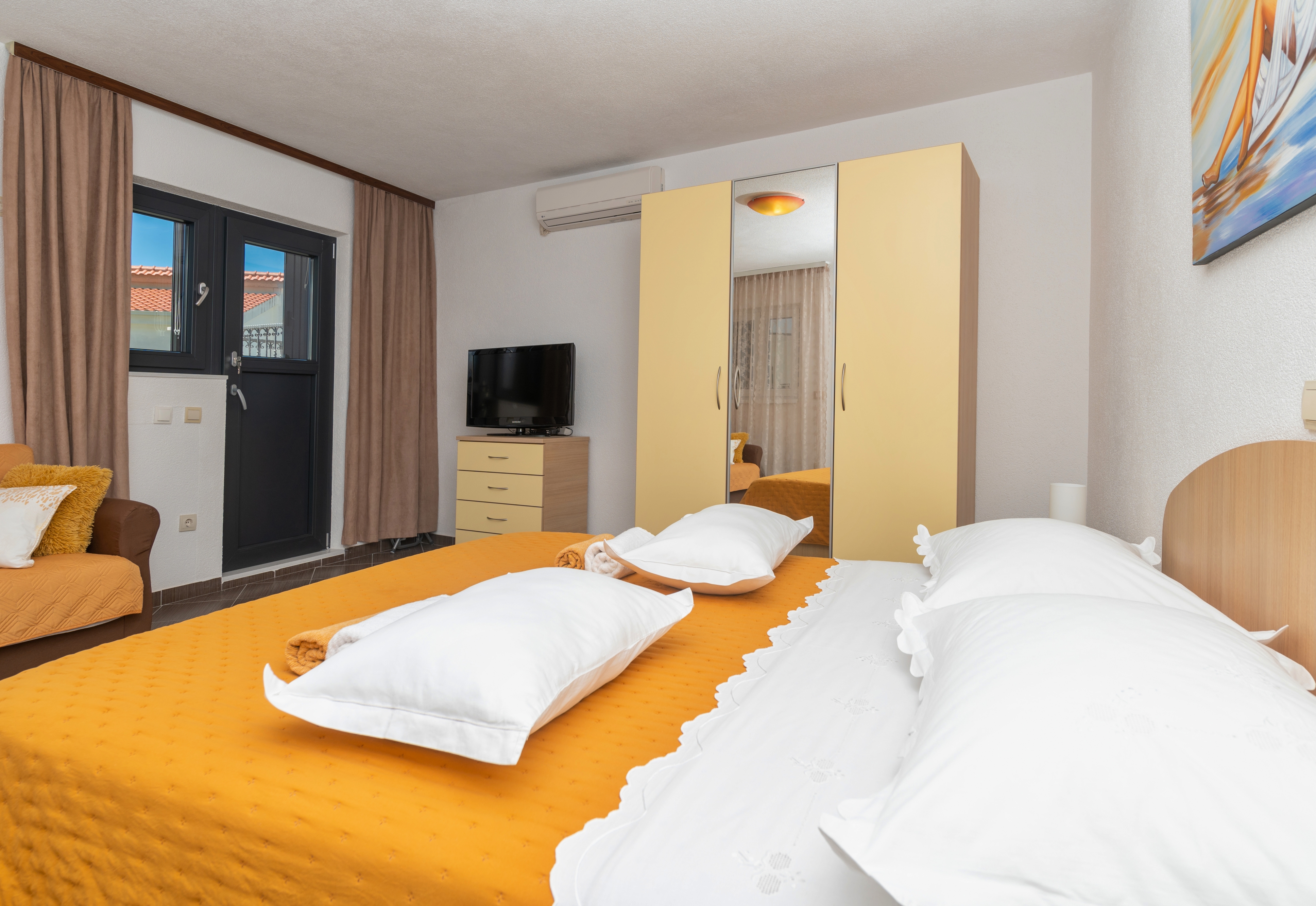 One bedroom apartment with terrace and sea view Makarska  A-b