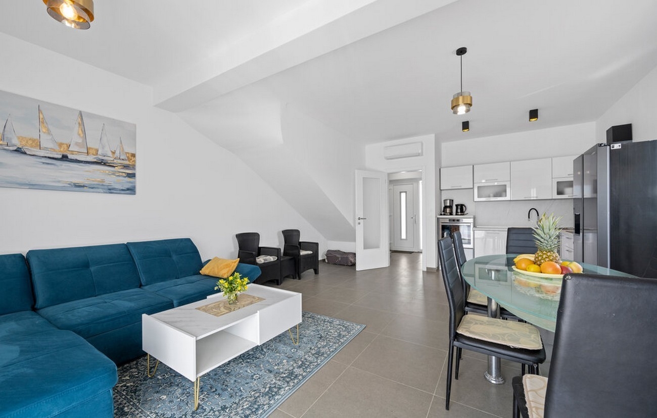 Three bedroom house with terrace Vodice  K