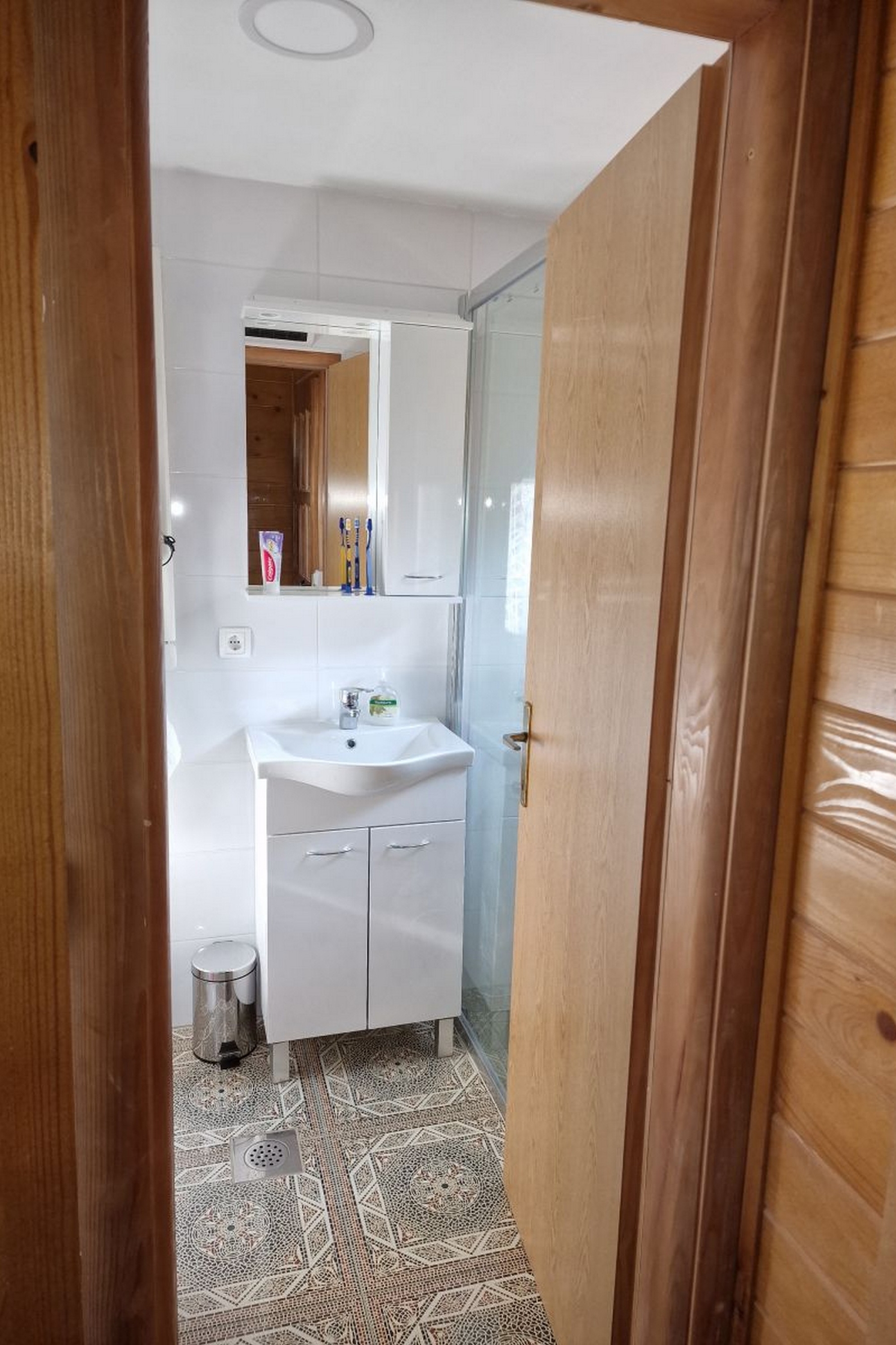 Two bedroom house with terrace Zarilac, Slavonija  K