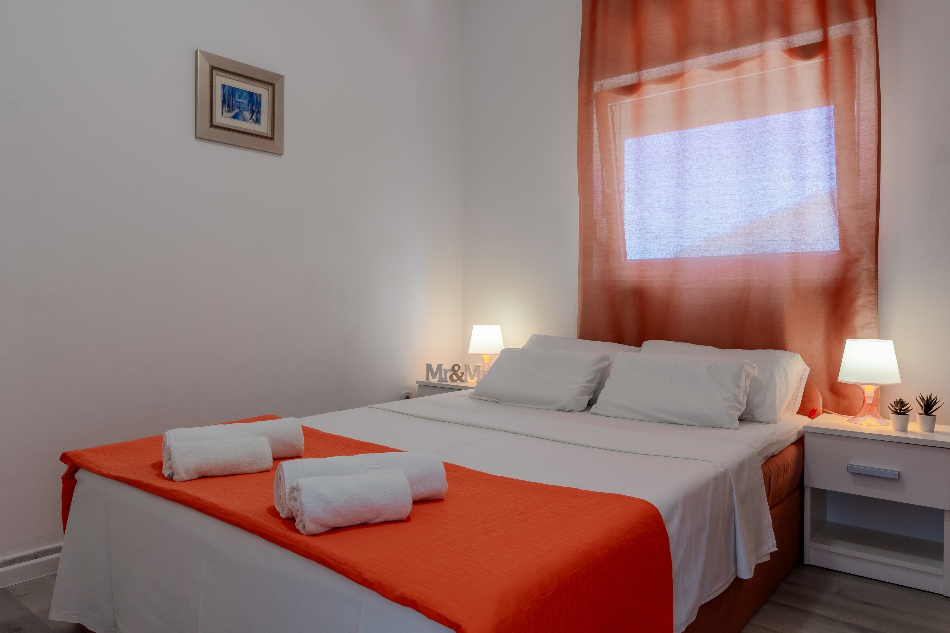 One bedroom apartment with air-conditioning Vir  A-a