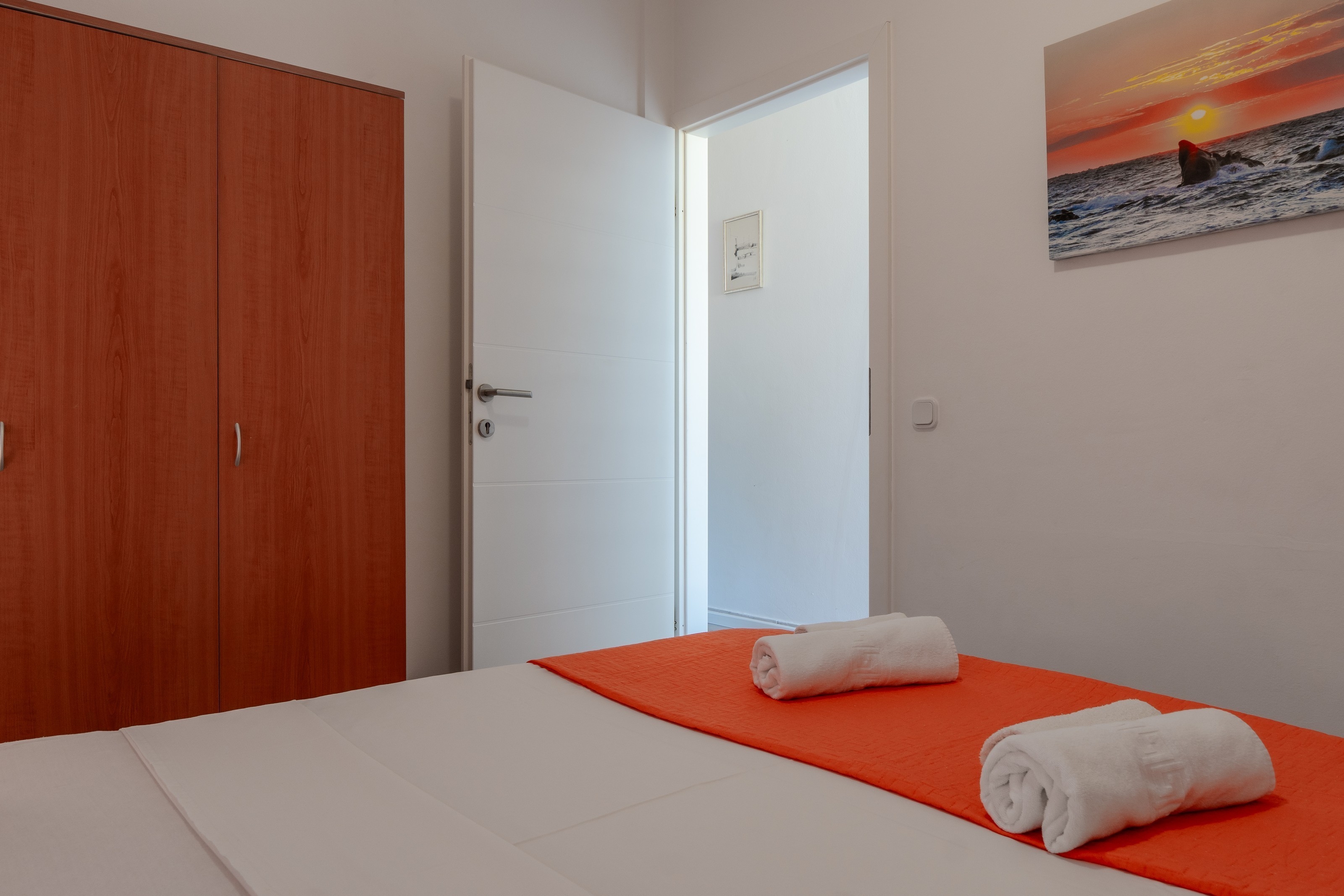 One bedroom apartment with air-conditioning Vir  A-a