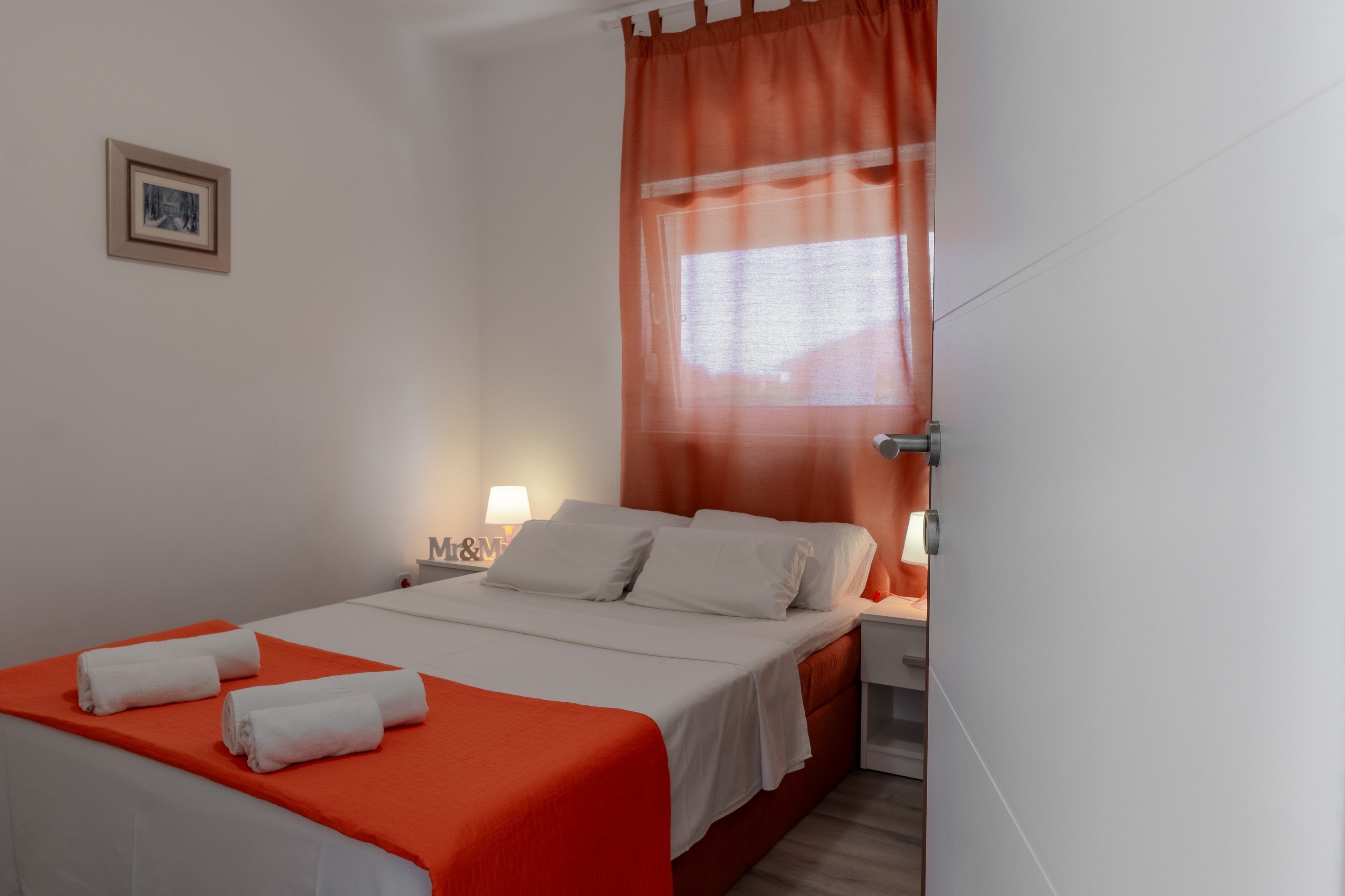 One bedroom apartment with air-conditioning Vir  A-a