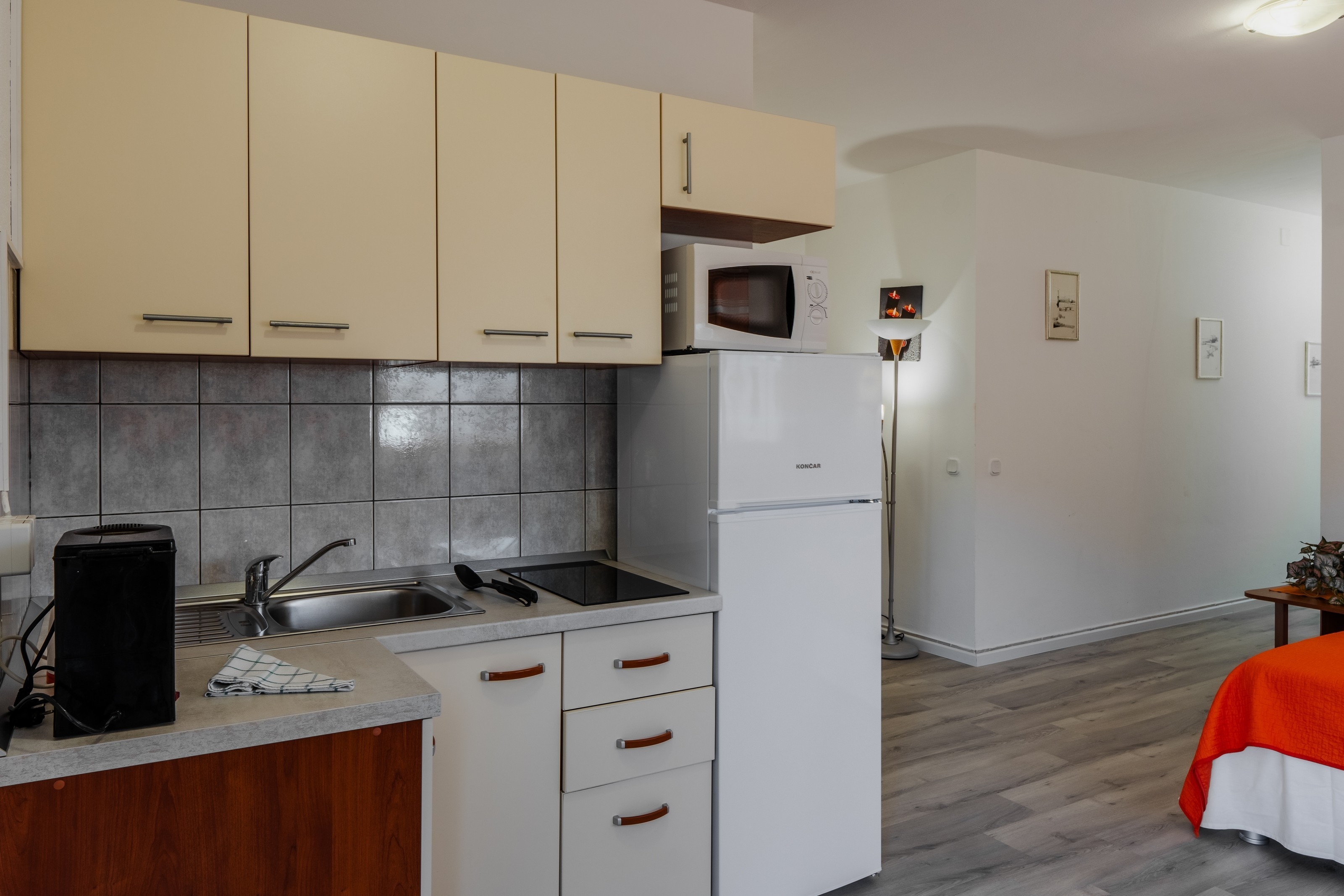 One bedroom apartment with air-conditioning Vir  A-a