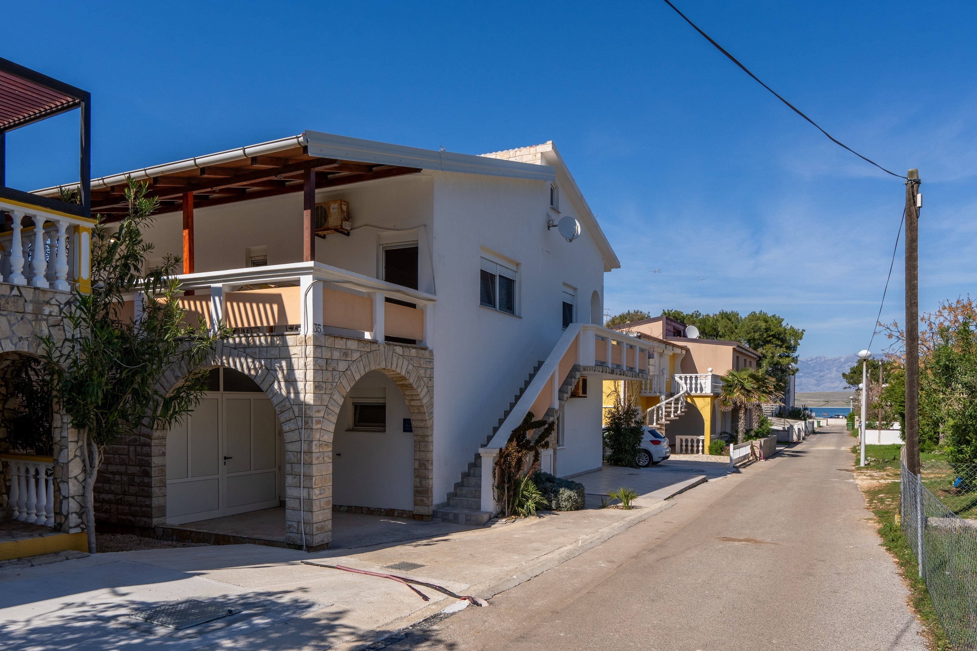 One bedroom apartment with air-conditioning Vir (A-23033-a)