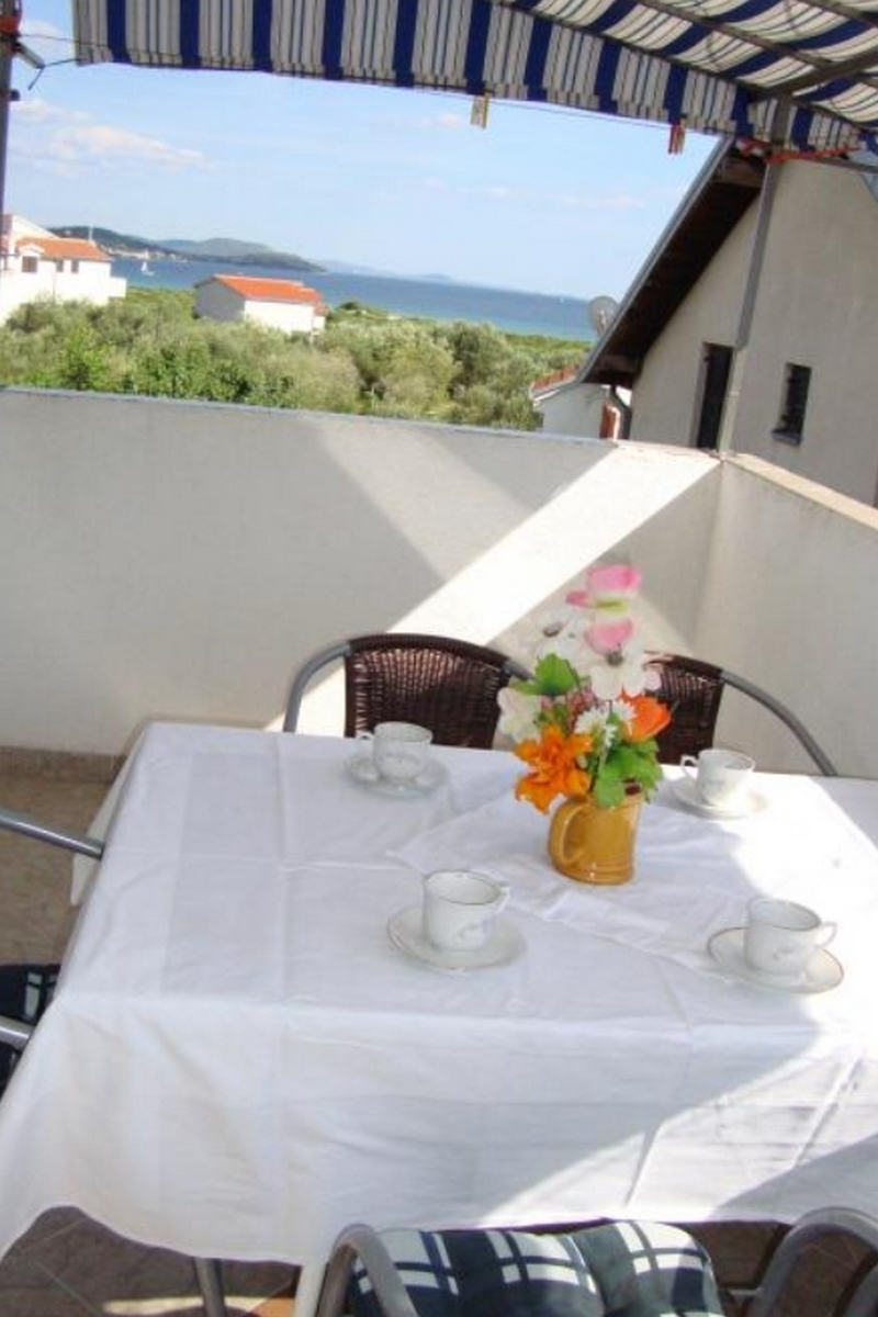 Two bedroom apartment with terrace and sea view Tribunj, Vodice  A-a