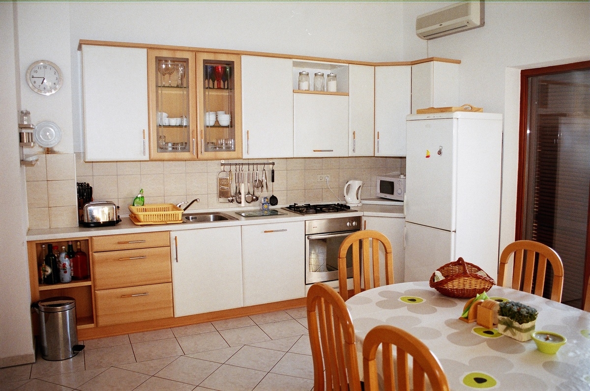 Two bedroom apartment with terrace and sea view Malinska, Krk  A-a