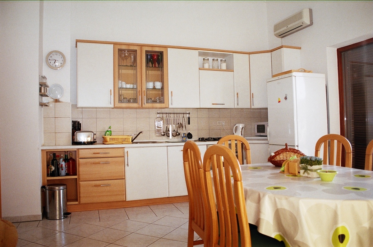 Two bedroom apartment with terrace and sea view Malinska, Krk  A-a