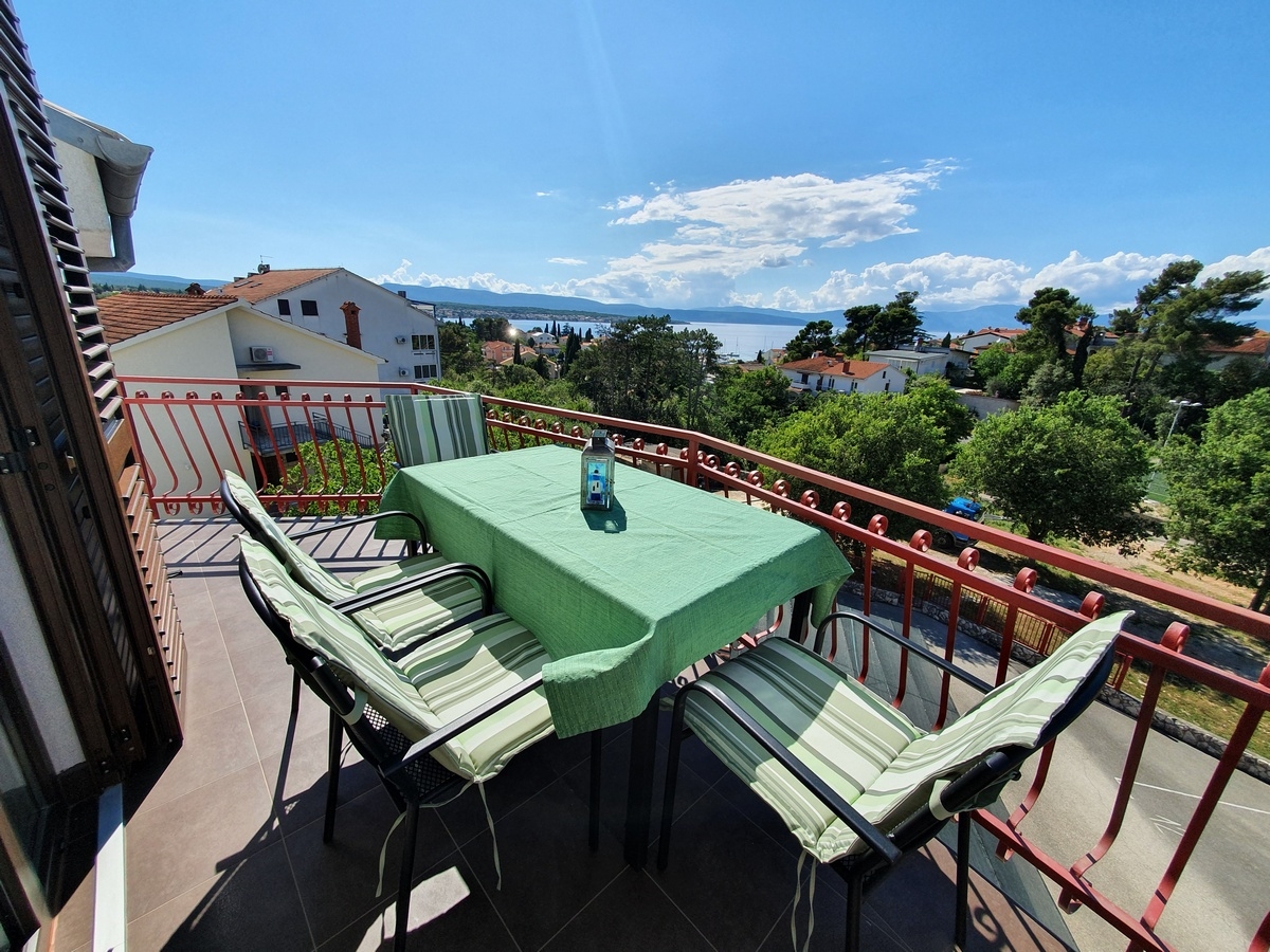 Two bedroom apartment with terrace and sea view Malinska, Krk  A-a