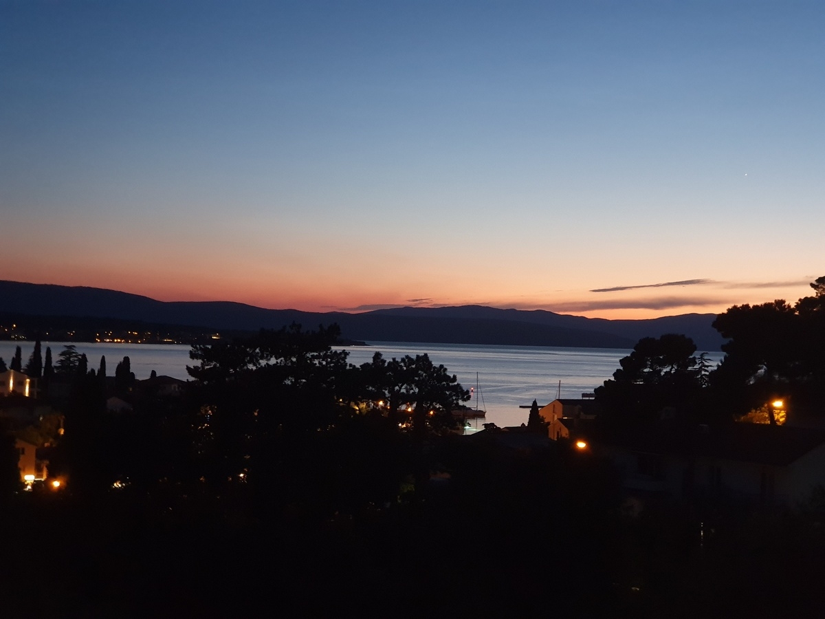 Two bedroom apartment with terrace and sea view Malinska, Krk  A-a