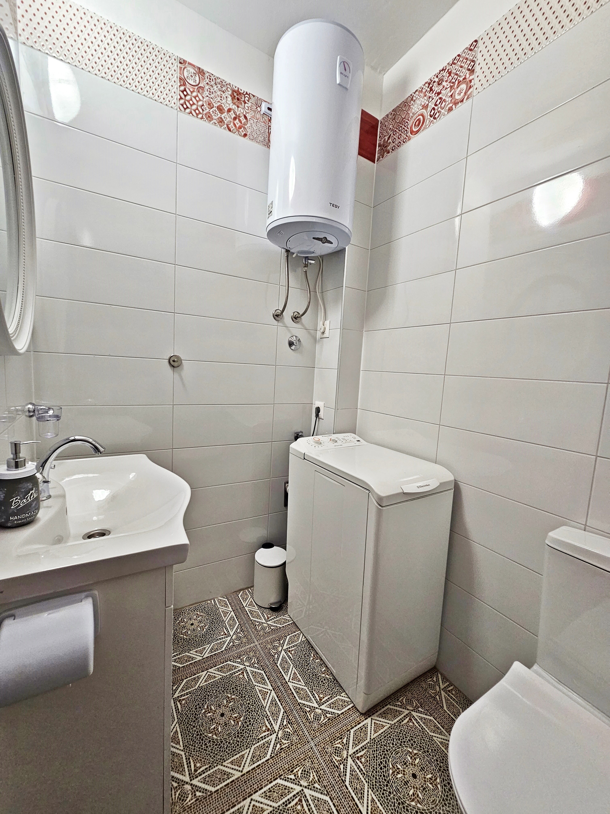 Two bedroom apartment near beach Krilo Jesenice, Omiš  A-a