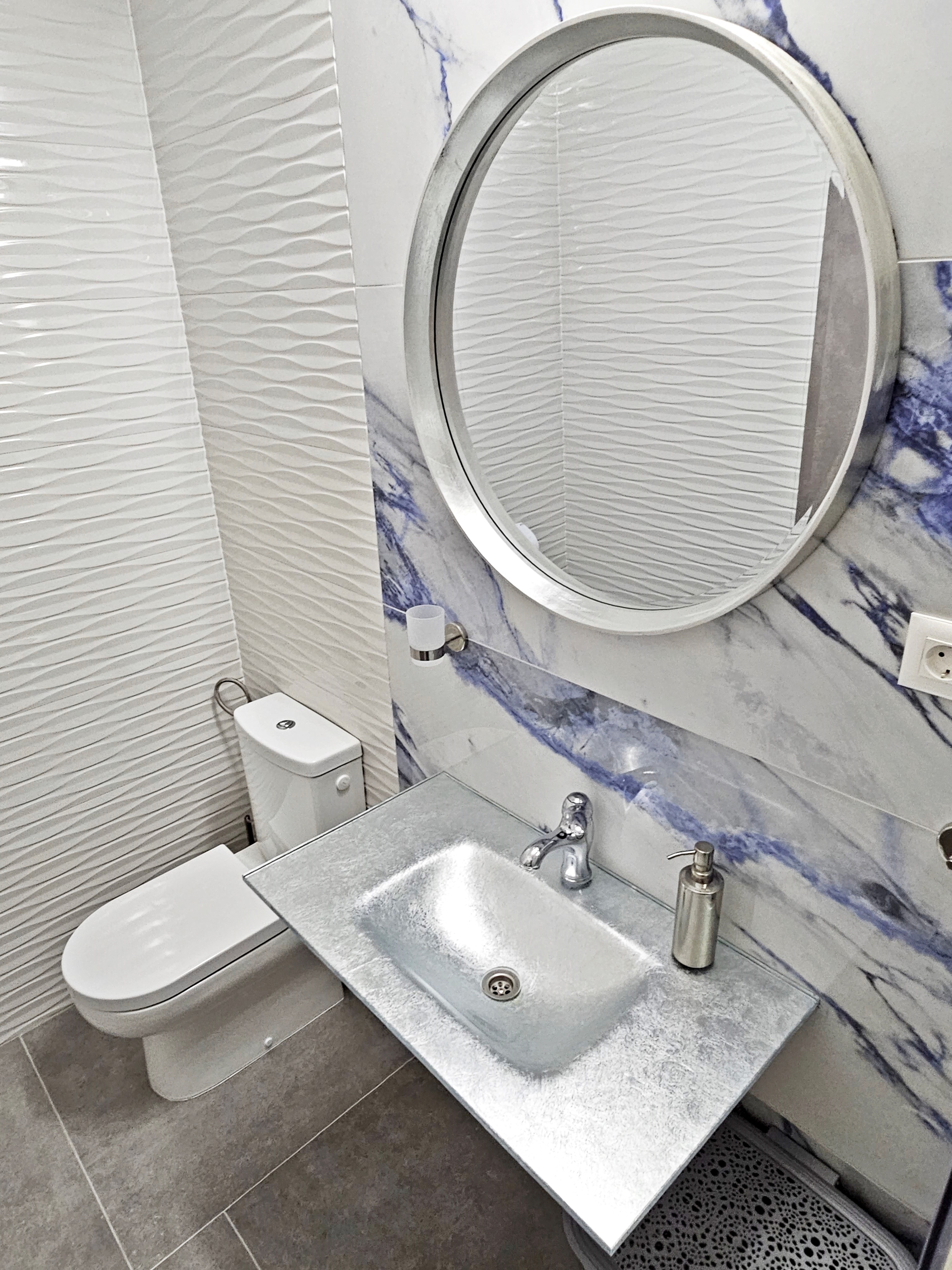 Two bedroom apartment near beach Krilo Jesenice, Omiš  A-a