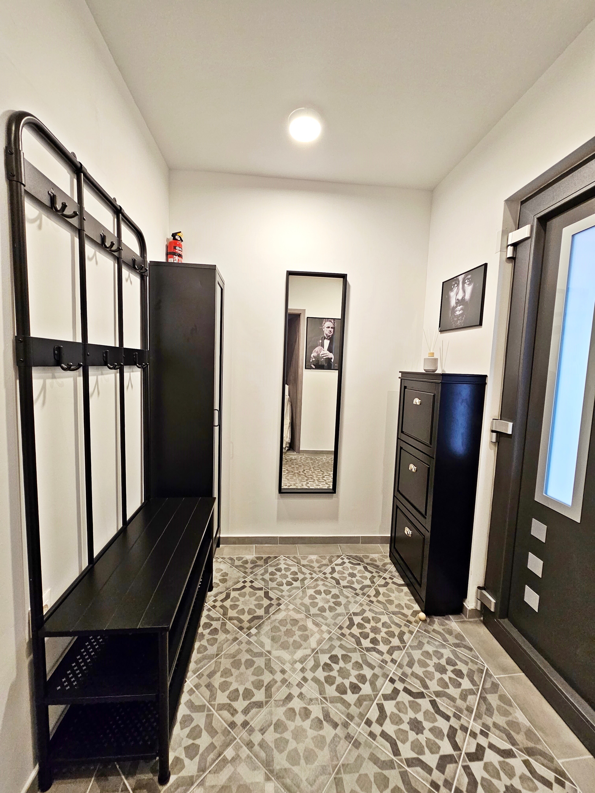 Two bedroom apartment near beach Krilo Jesenice, Omiš  A-a
