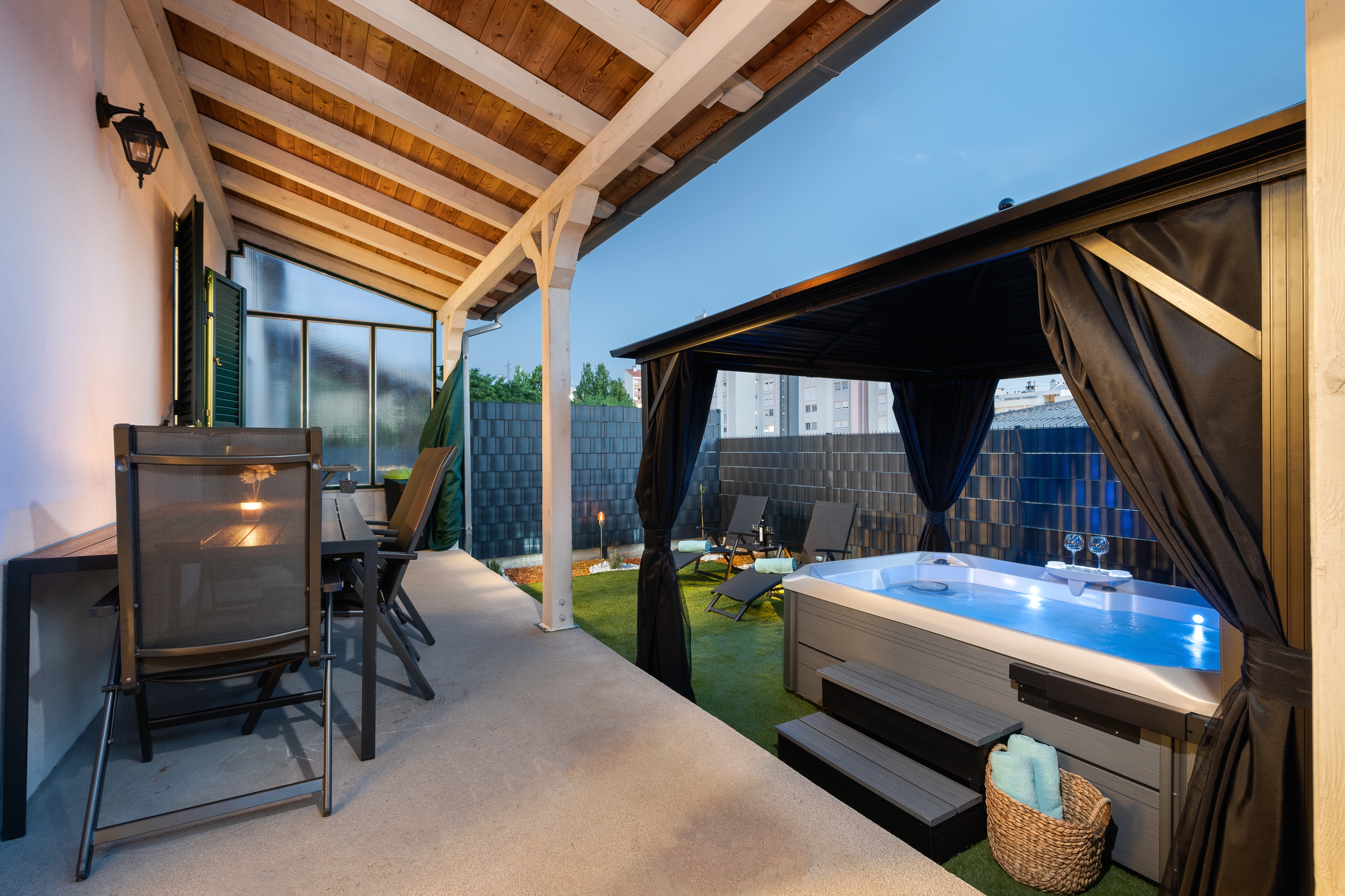 Two bedroom house with terrace Dugi Rat, Omiš  K