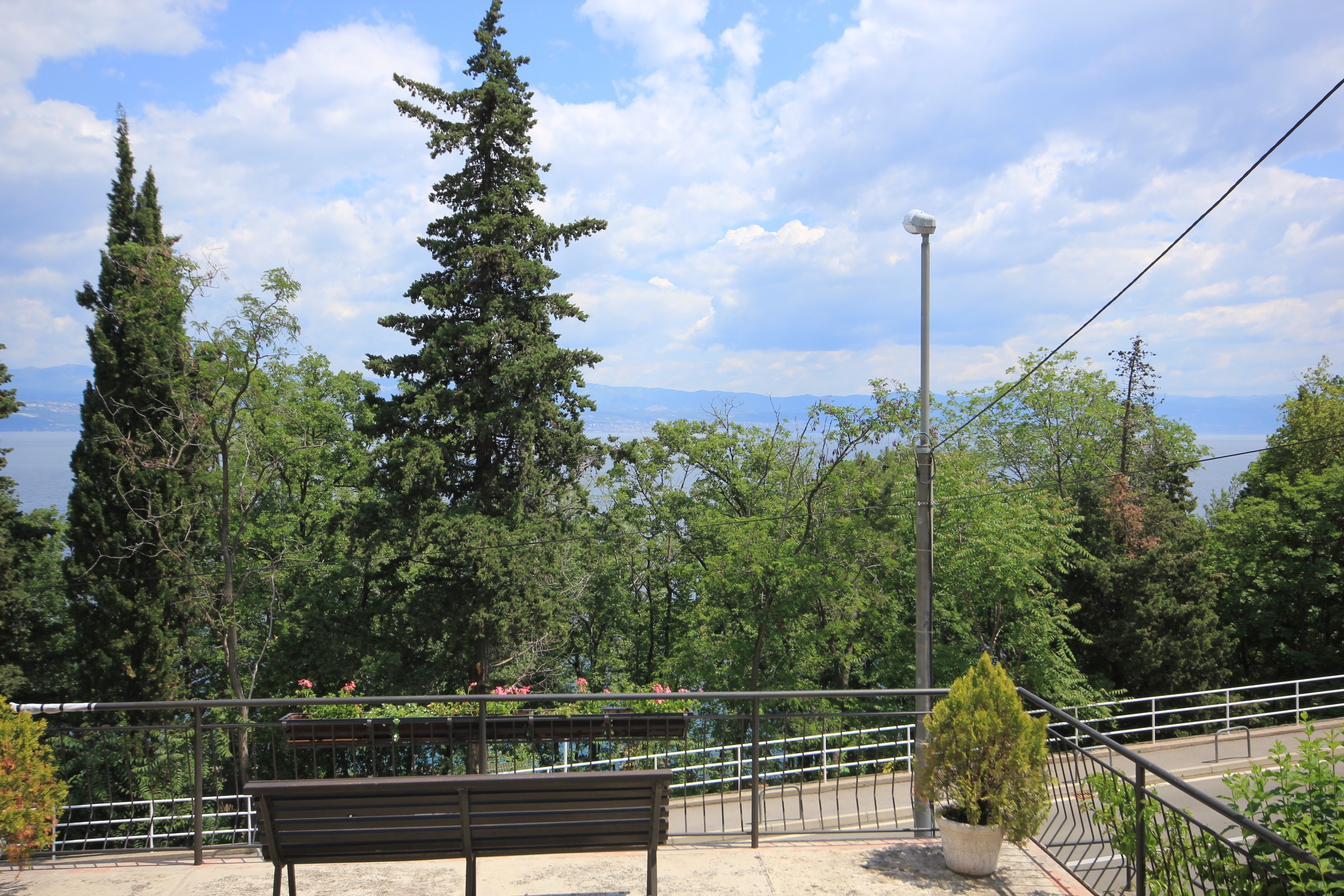 One bedroom apartment with terrace and sea view Medveja, Opatija  A-c