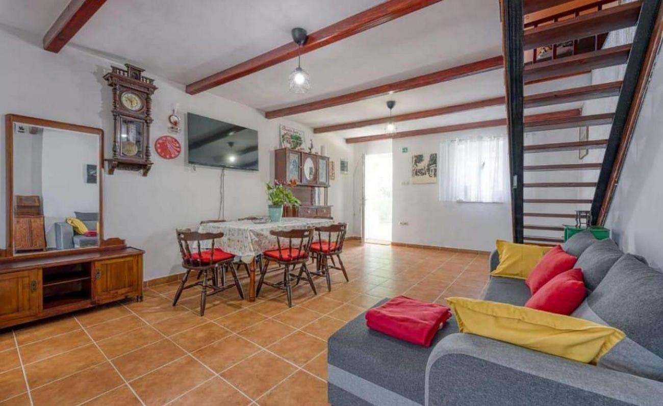 Two bedroom apartment with terrace Bonić, Lošinj (A-23056-a)