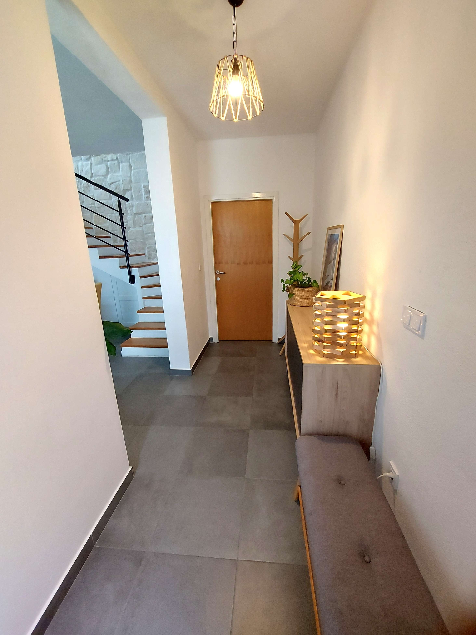 Four bedroom house with balcony Šibenik  K