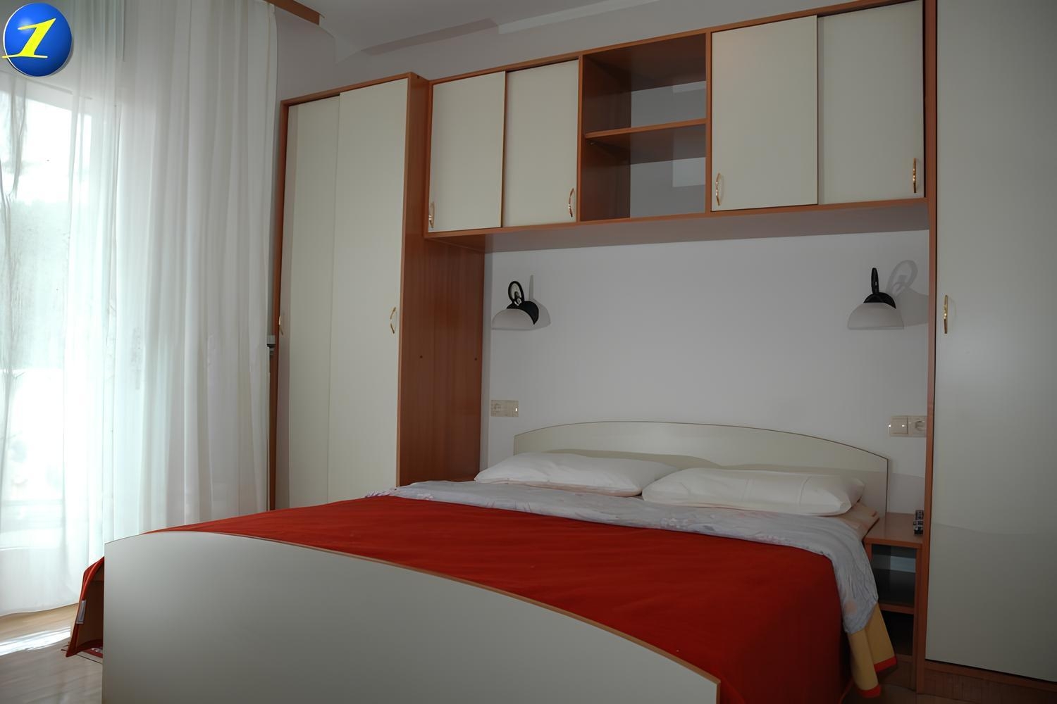 Room with balcony and sea view Supetarska Draga - Donja (Rab) (S-23068-a)